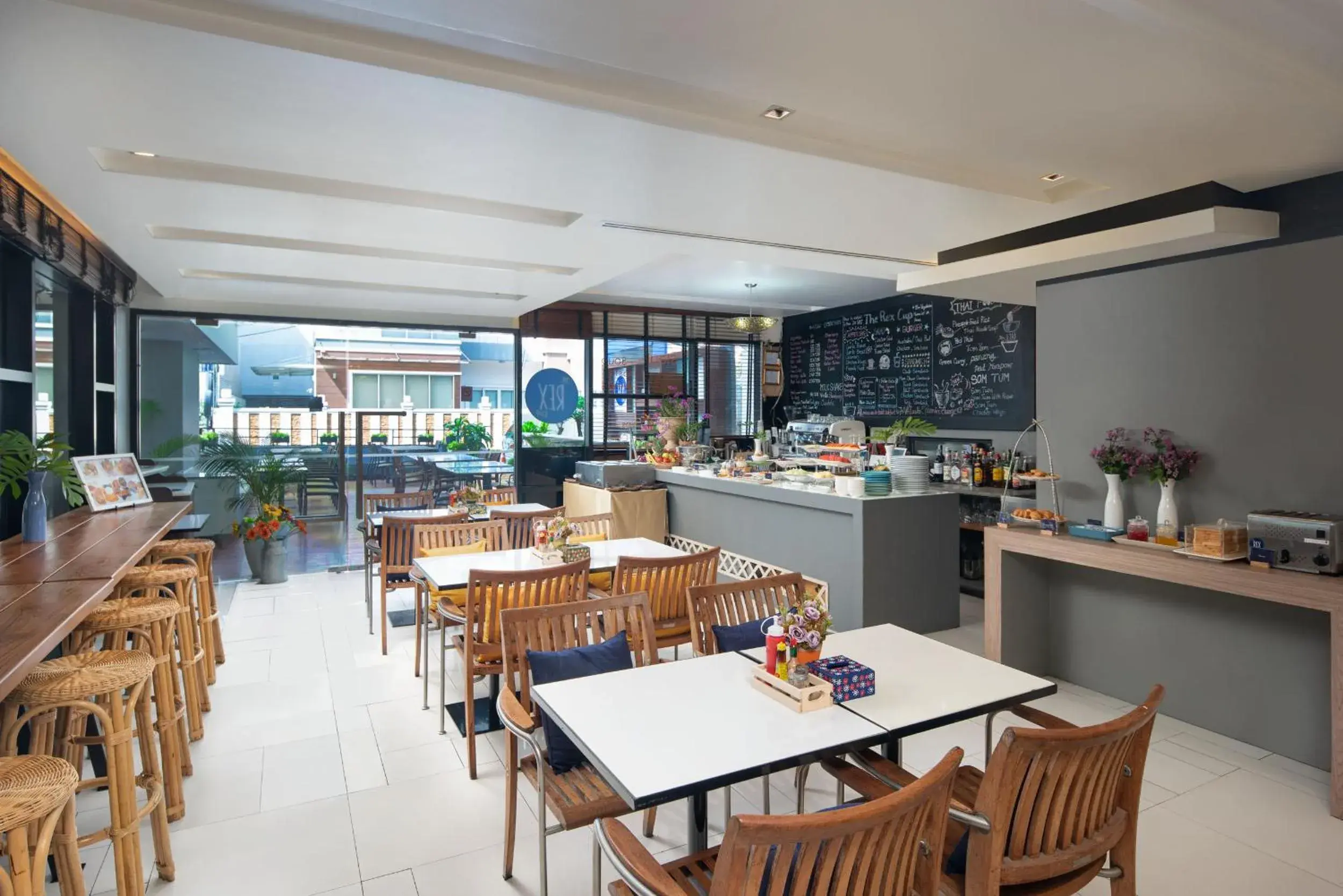 Restaurant/places to eat in Citadines Sukhumvit 8 Bangkok Restaurant/places to eat in Citadines Sukhumvit 8 Bangkok