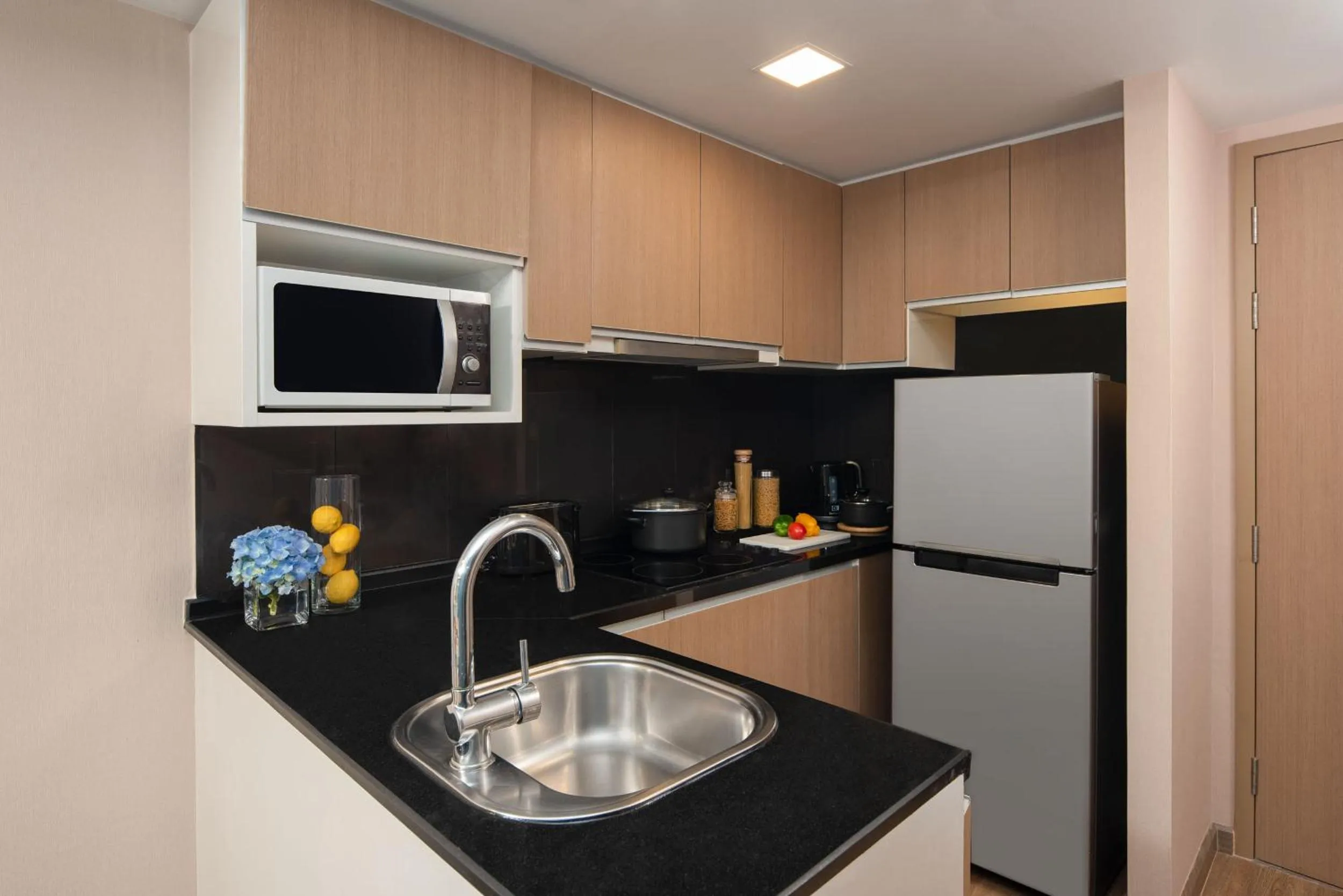 Kitchen or kitchenette in Citadines Sukhumvit 8 Bangkok