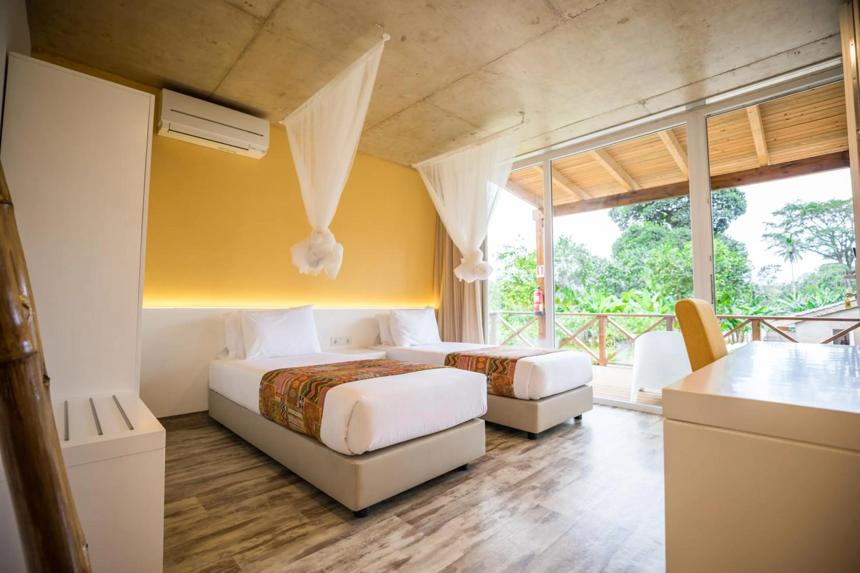 TV and multimedia, Bed in Roça Santo António Ecolodge