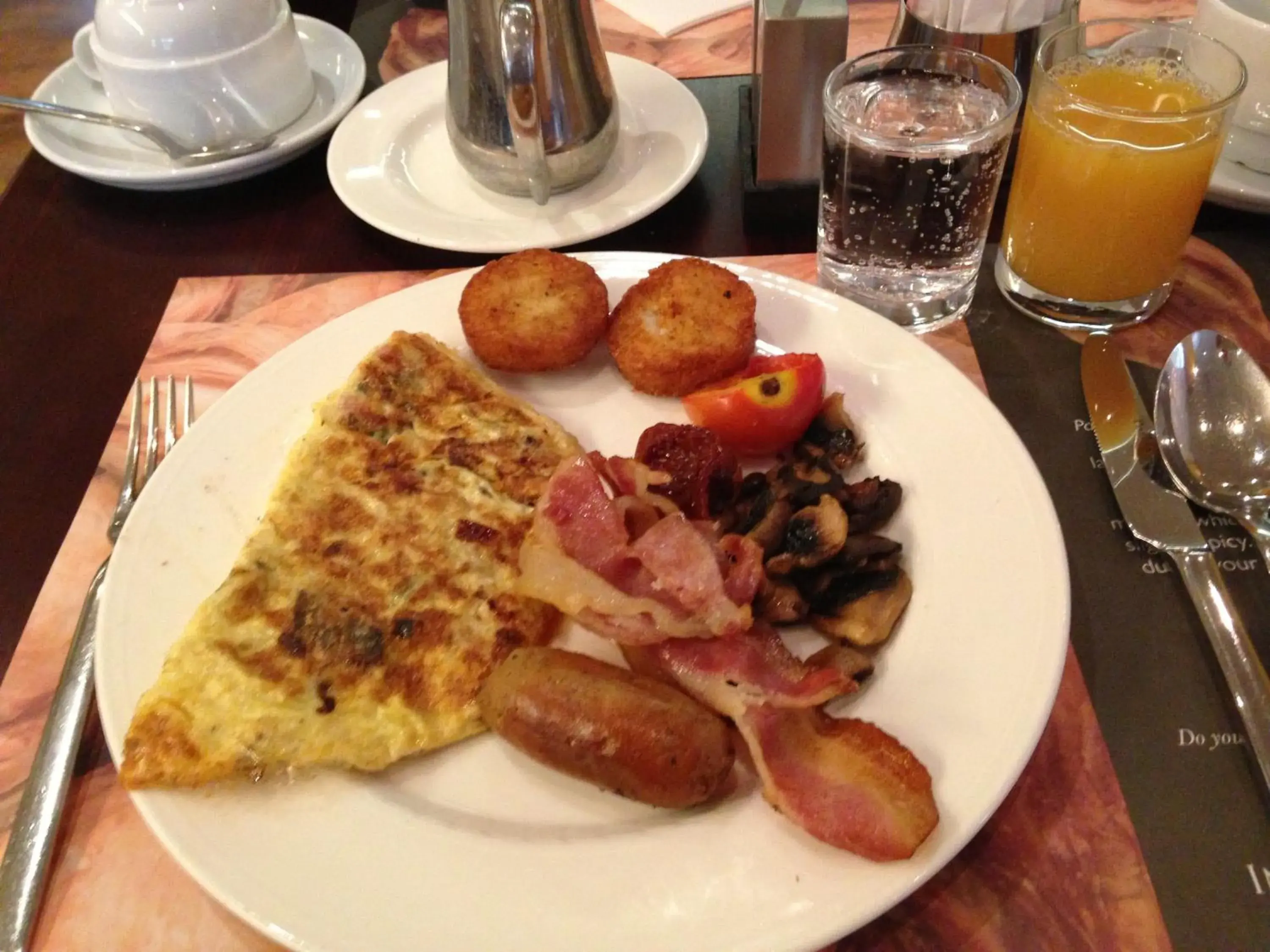 Food and drinks in Hanoi Amber Hotel Food and drinks in Hanoi Amber Hotel