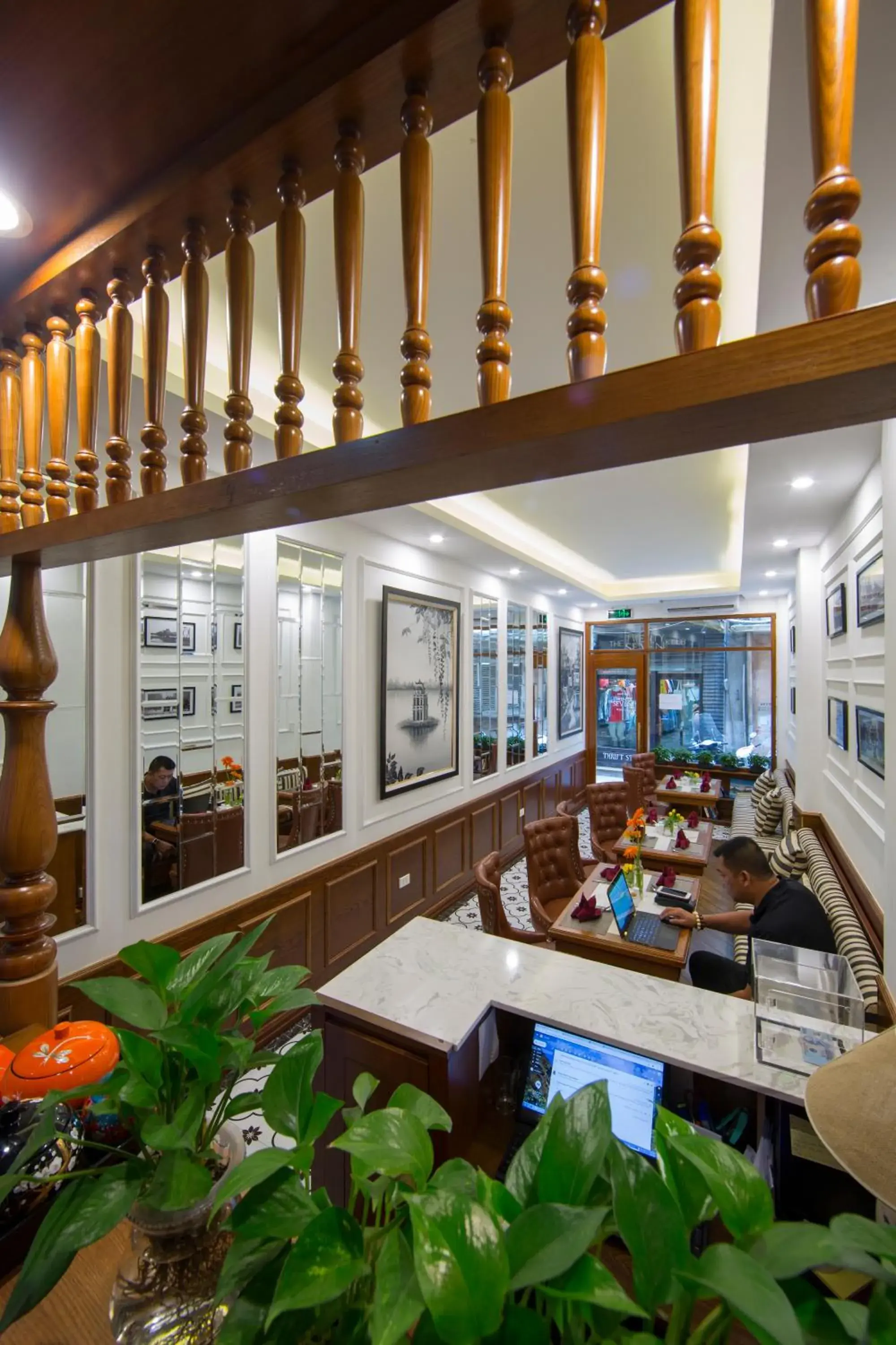 Restaurant/places to eat in Hanoi Amber Hotel Restaurant/places to eat in Hanoi Amber Hotel