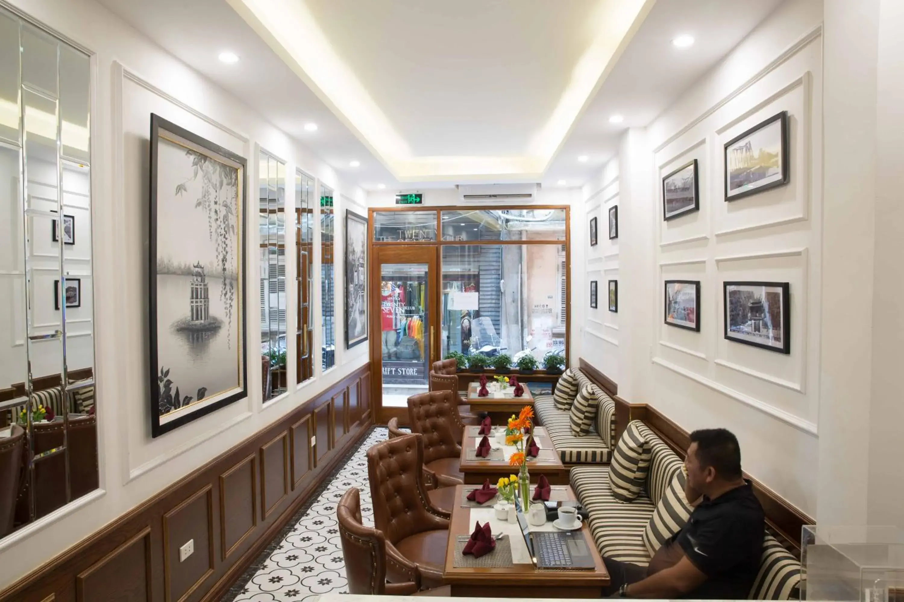 Property building in Hanoi Amber Hotel Property building in Hanoi Amber Hotel