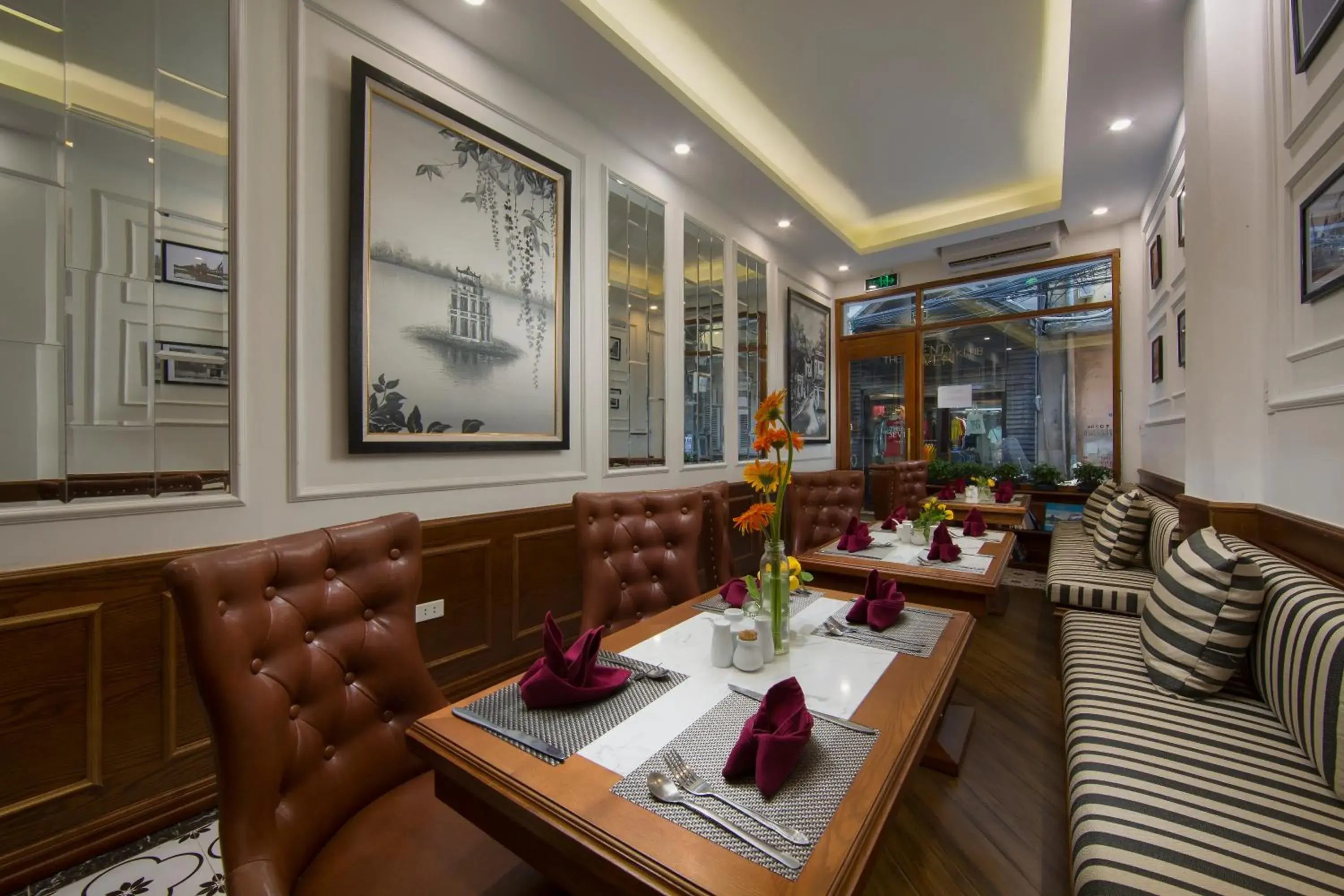 Restaurant/places to eat in Hanoi Amber Hotel Restaurant/places to eat in Hanoi Amber Hotel