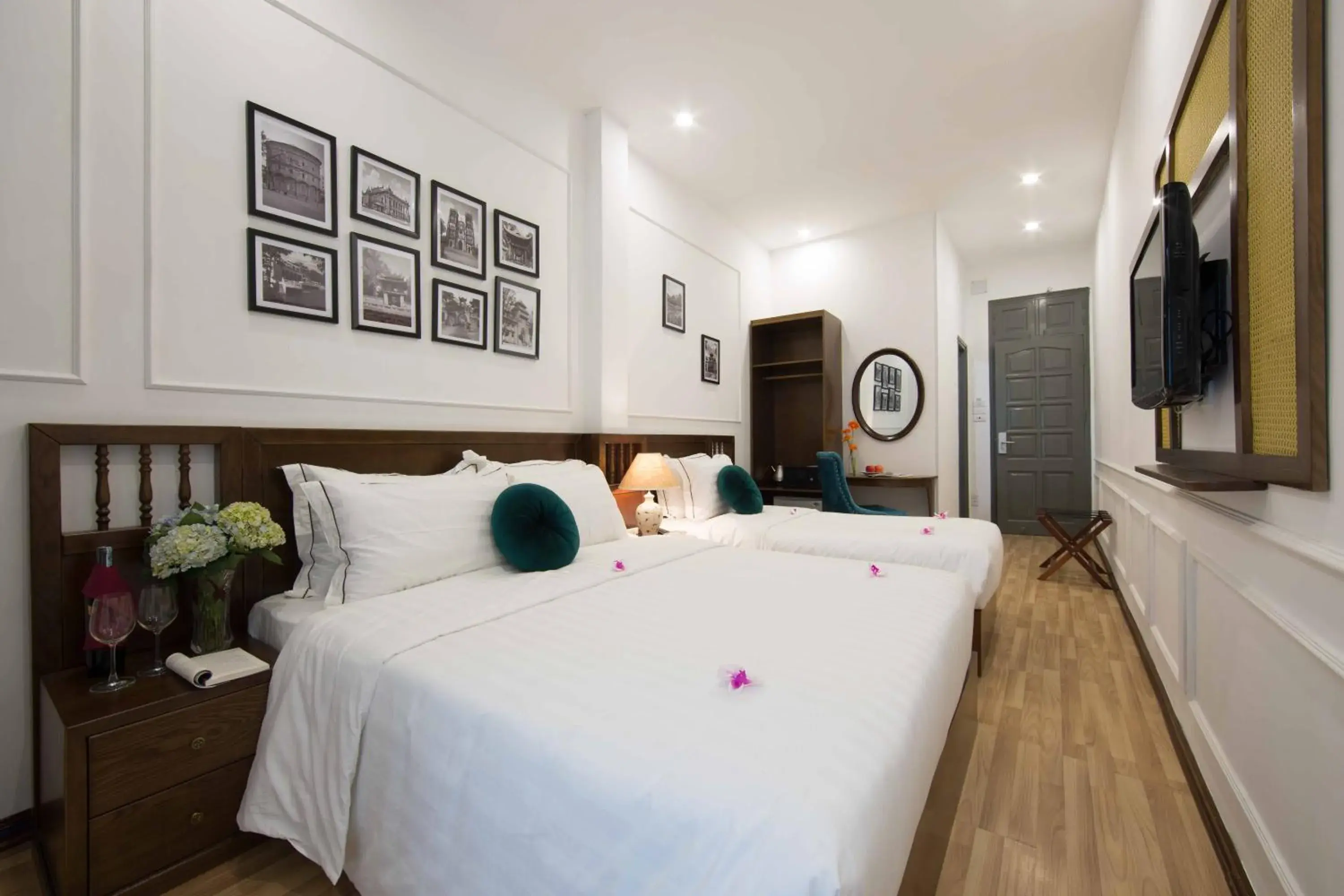 Property building, Bed in Hanoi Amber Hotel Property building, Bed in Hanoi Amber Hotel