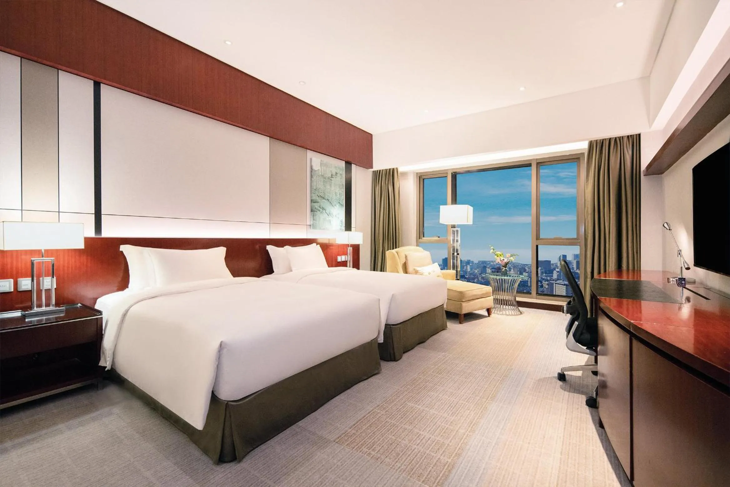 Photo of the whole room, Bed in Marco Polo Jin Jiang