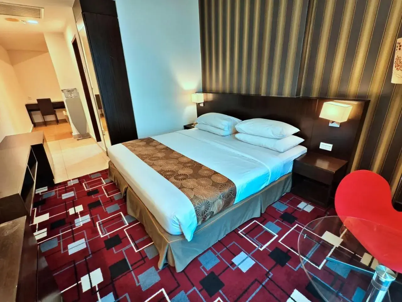 Bedroom, Bed in SSL Traders Hotel Bedroom, Bed in SSL Traders Hotel