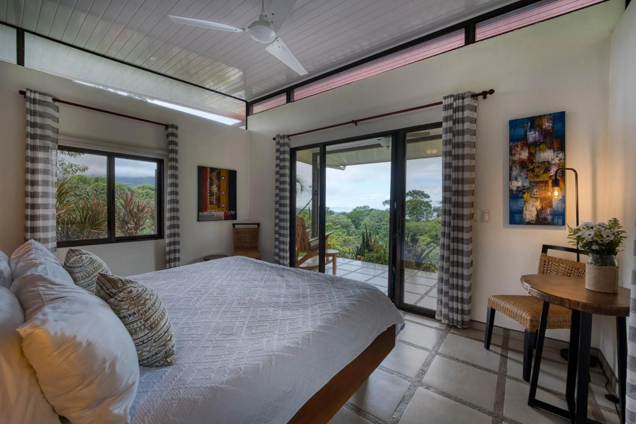 Bed in Nature's Edge Boutique Hotel