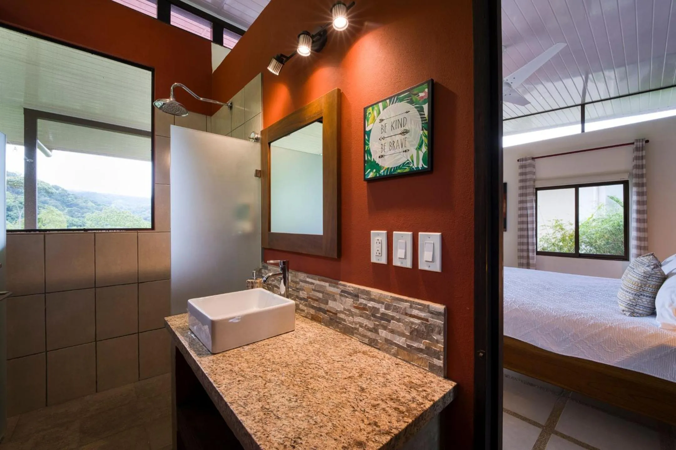 Shower, Bed in Nature's Edge Boutique Hotel
