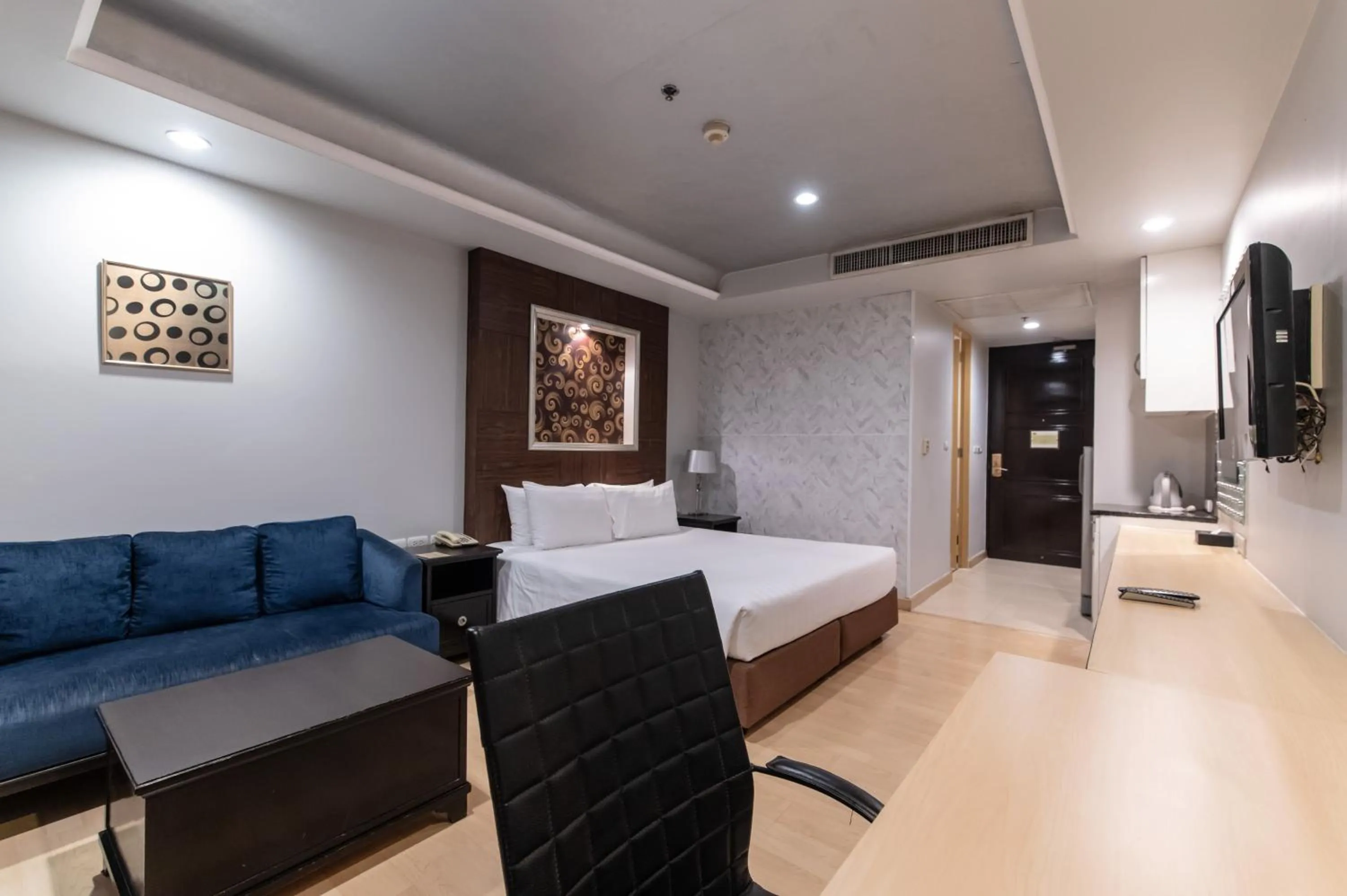 Bed in Admiral Premier Bangkok