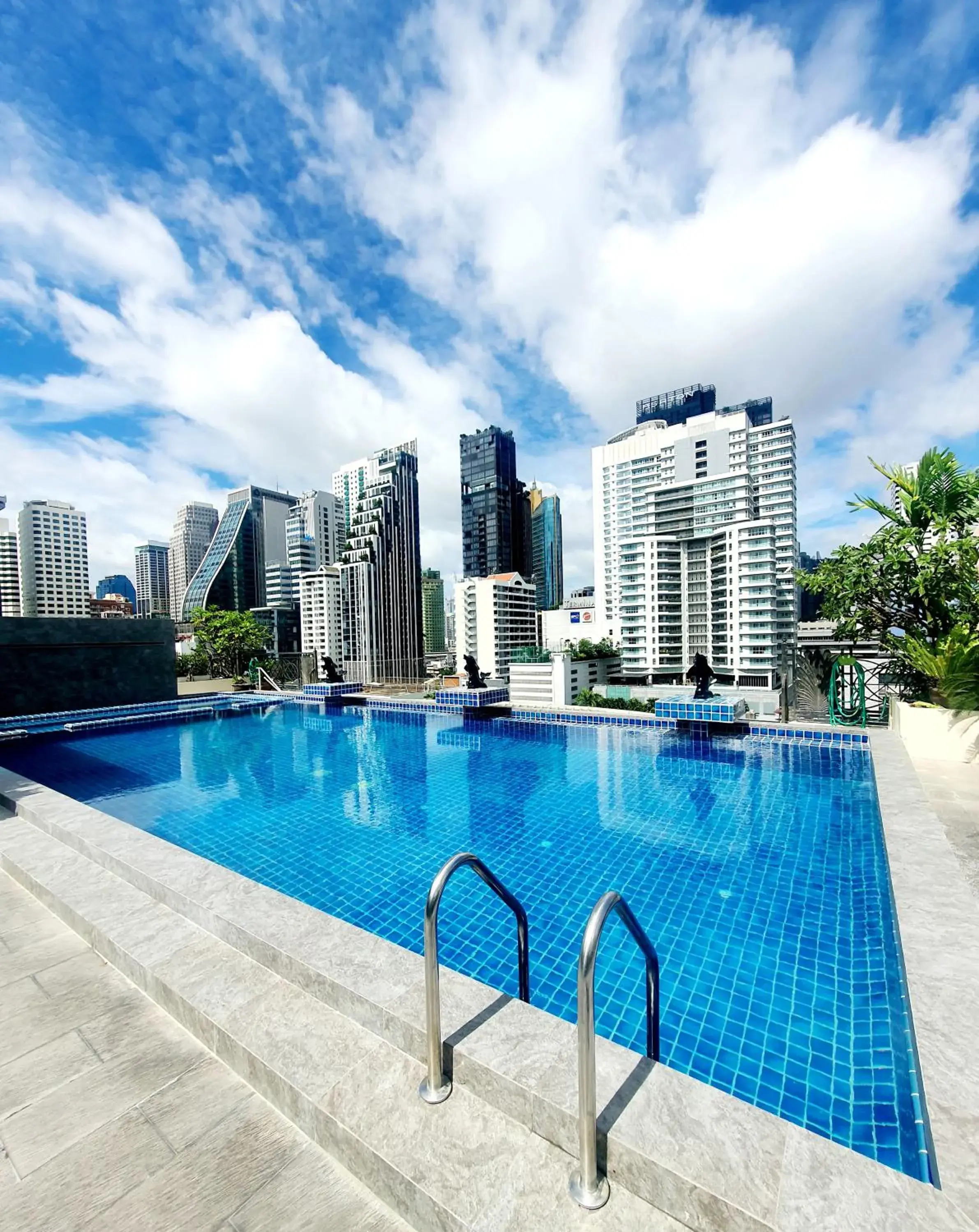 Swimming pool in Admiral Premier Bangkok Swimming pool in Admiral Premier Bangkok