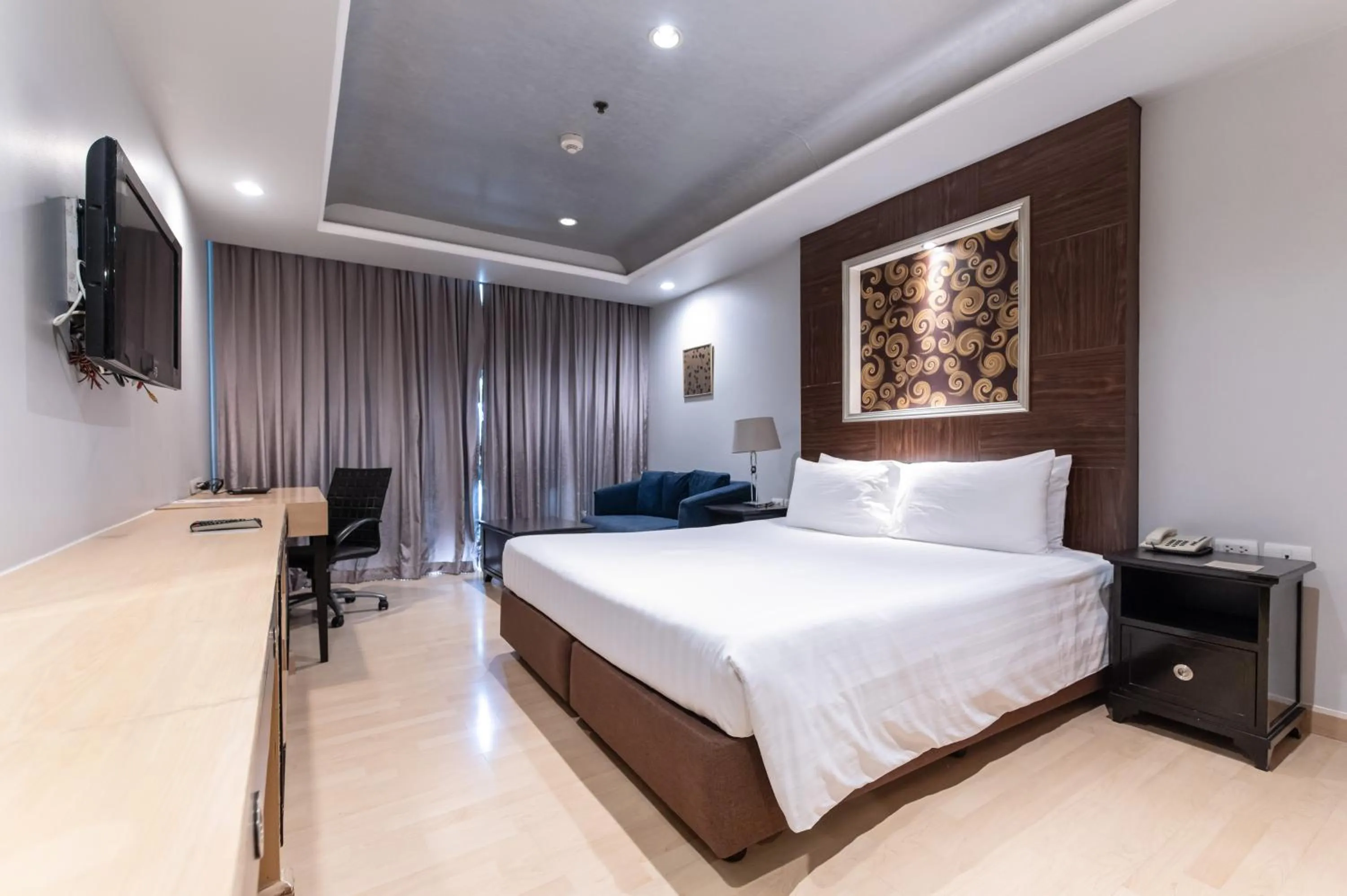 Bed in Admiral Premier Bangkok