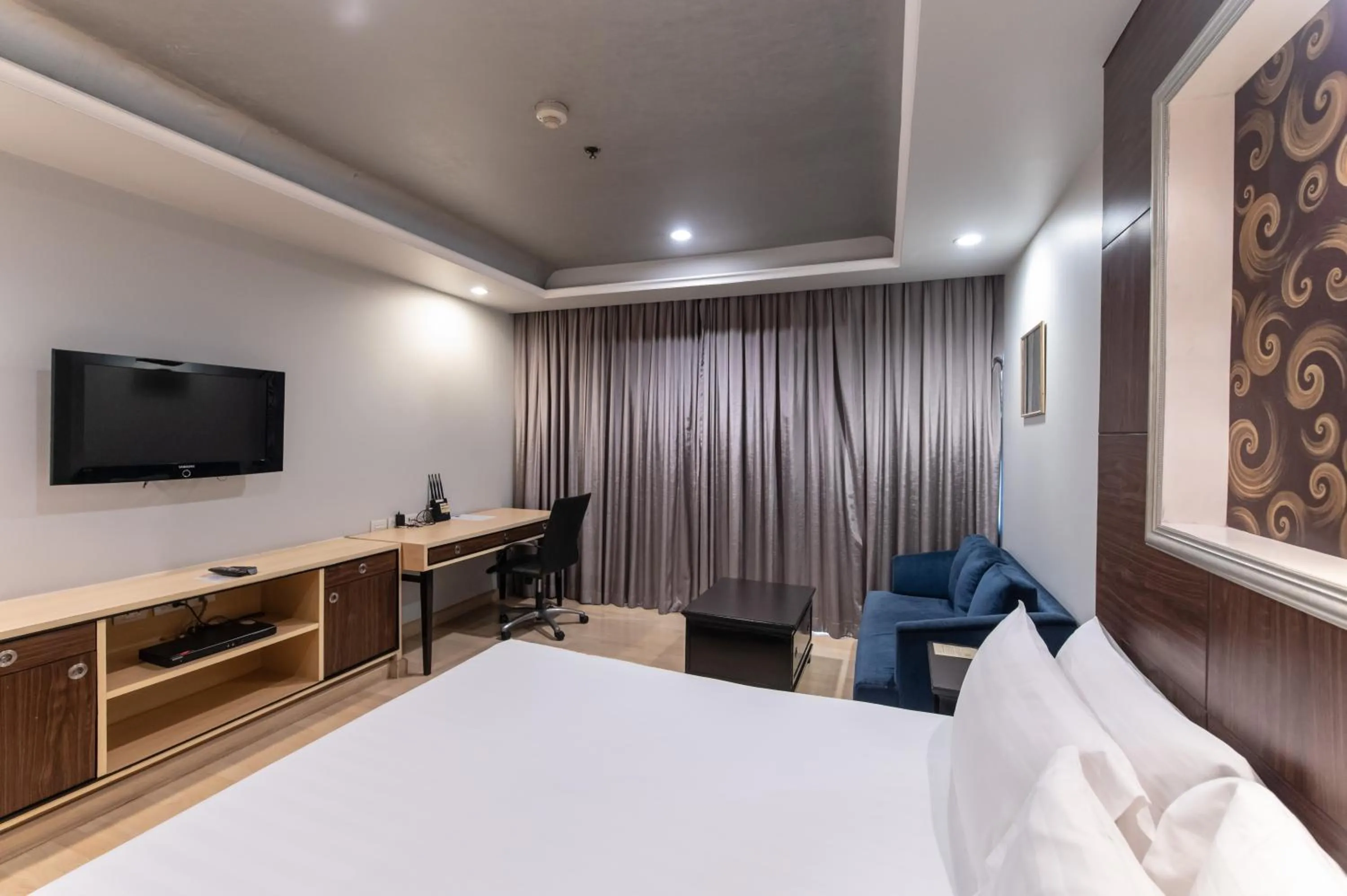 Bed in Admiral Premier Bangkok