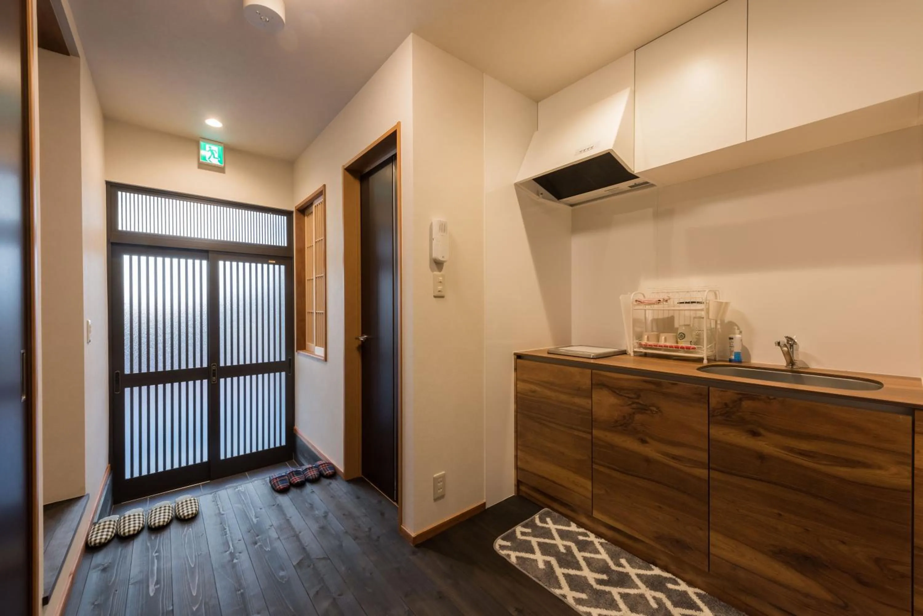 Kitchen or kitchenette in EnSe Sanjusangendo Villa