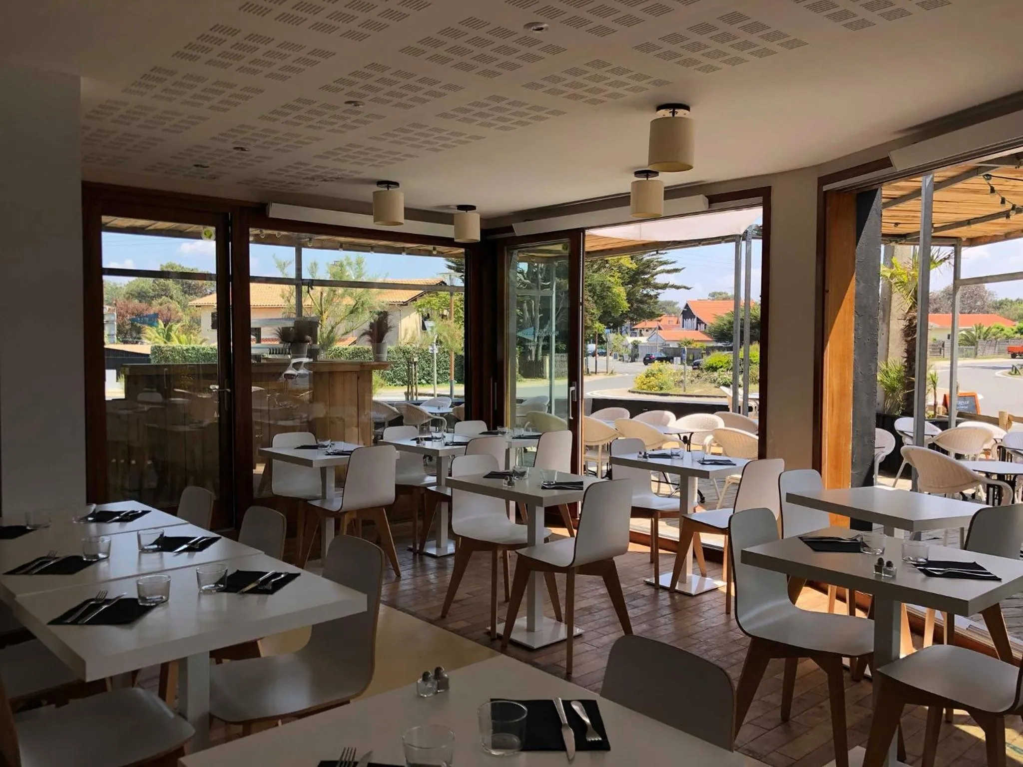 Restaurant/places to eat in Le Pavillon Bleu