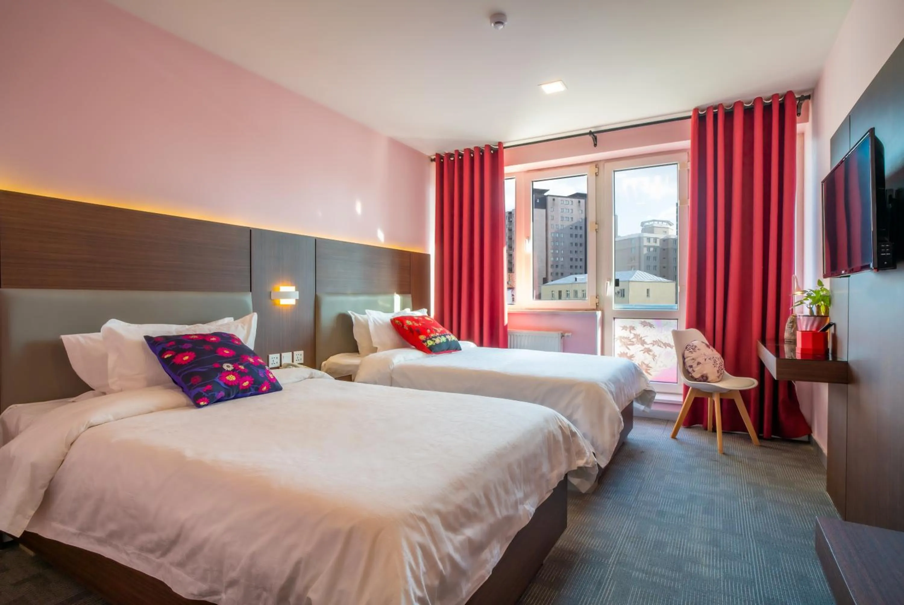 Bedroom, Bed in Edelweiss Art Hotel