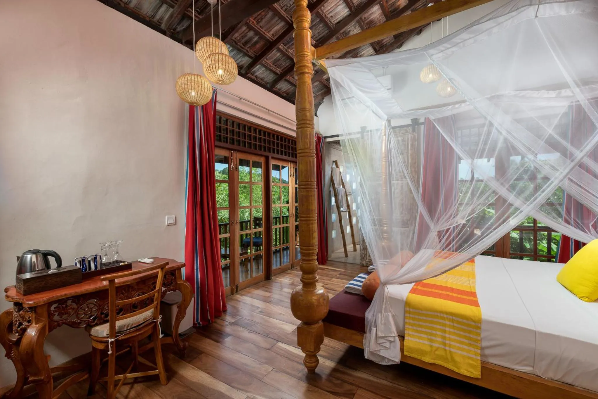 Photo of the whole room, Bed in D Canal House