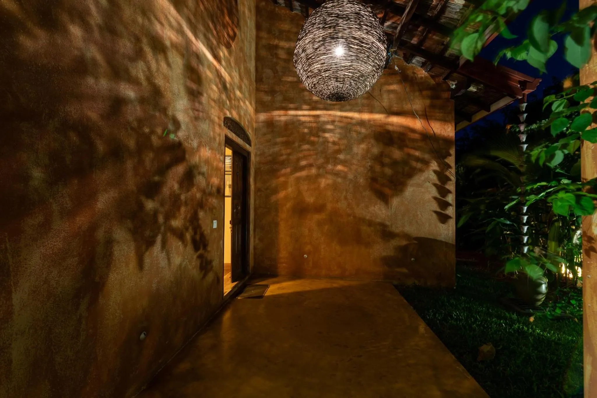 Garden in D Canal House