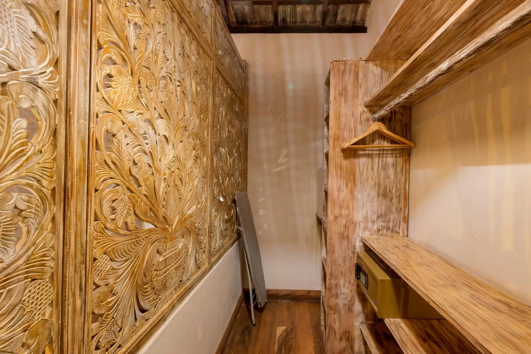 wardrobe in D Canal House