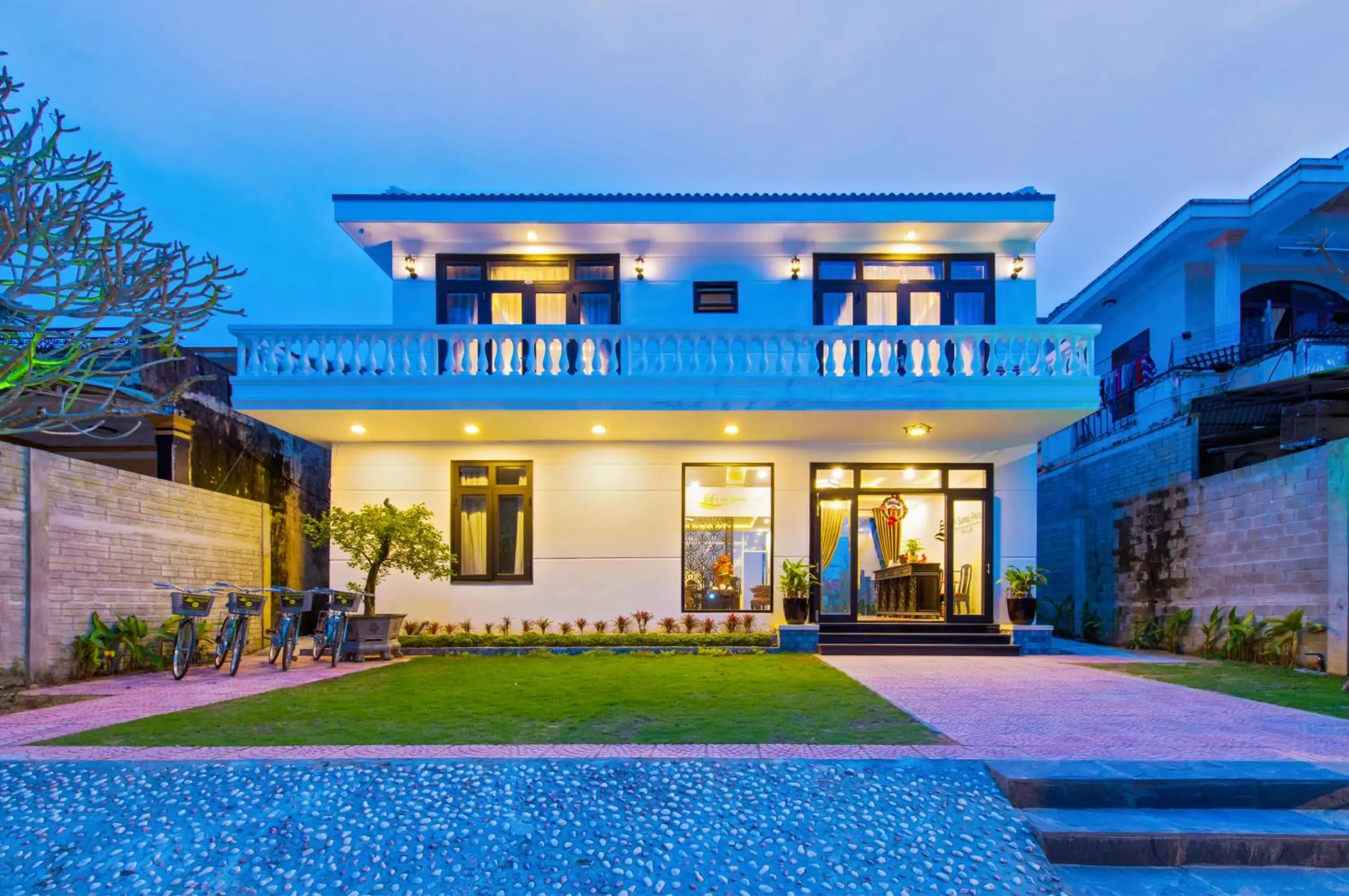 Property building in Hoi An Sunny Pool Villa Property building in Hoi An Sunny Pool Villa