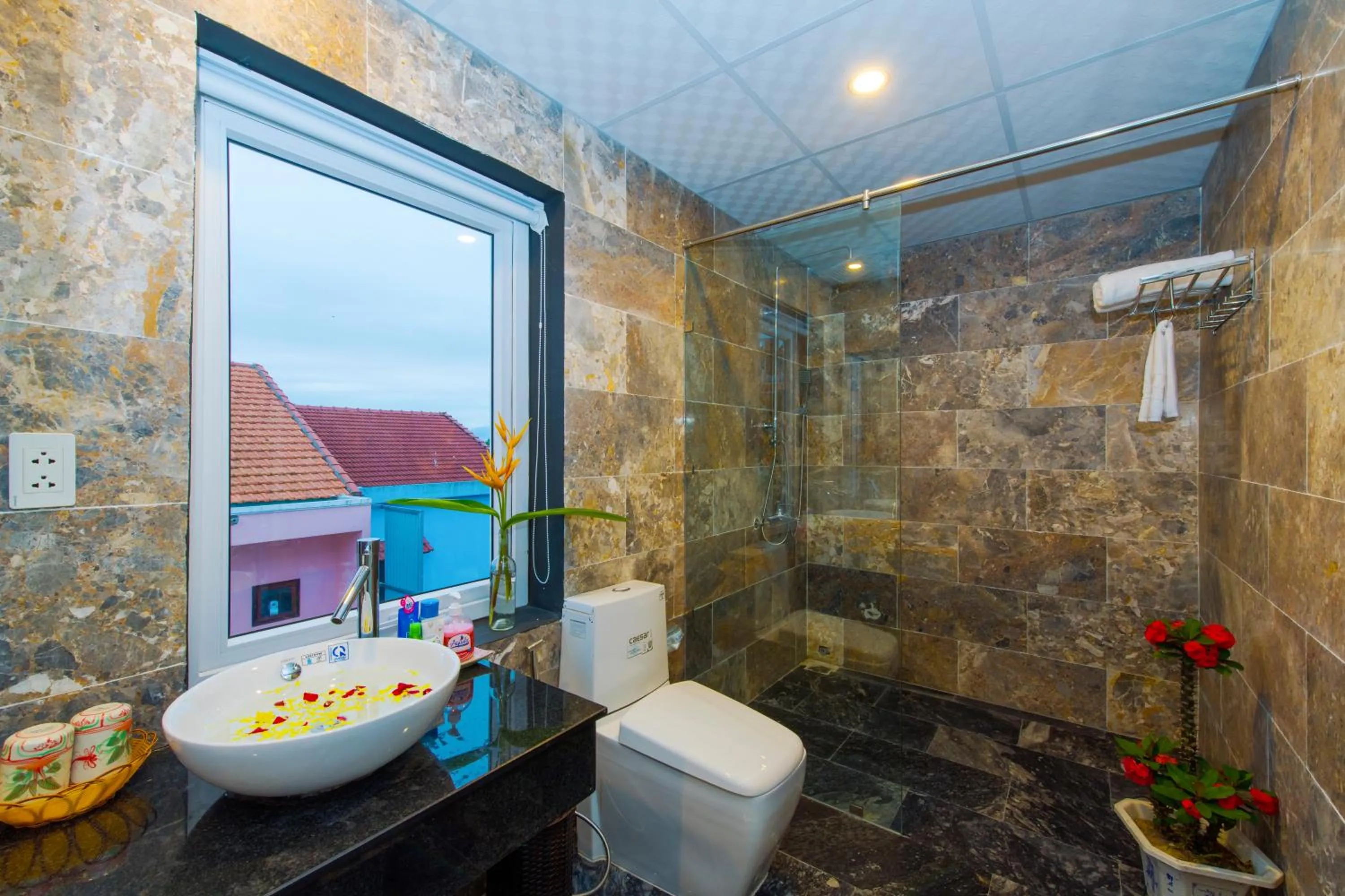 Bathroom in Hoi An Sunny Pool Villa