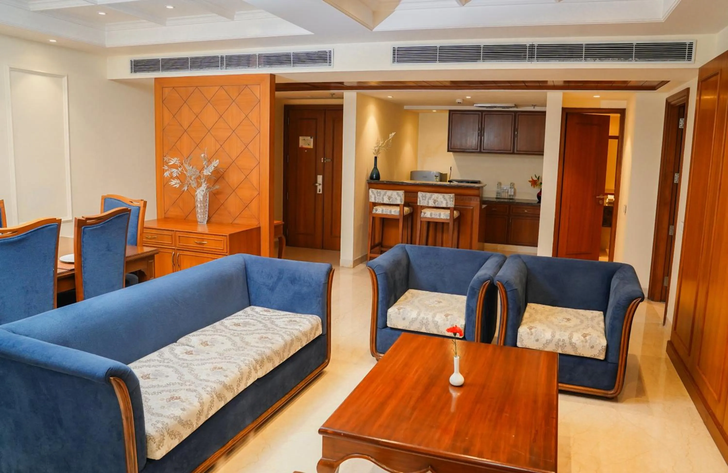 Seating area in Golden Sarovar Portico