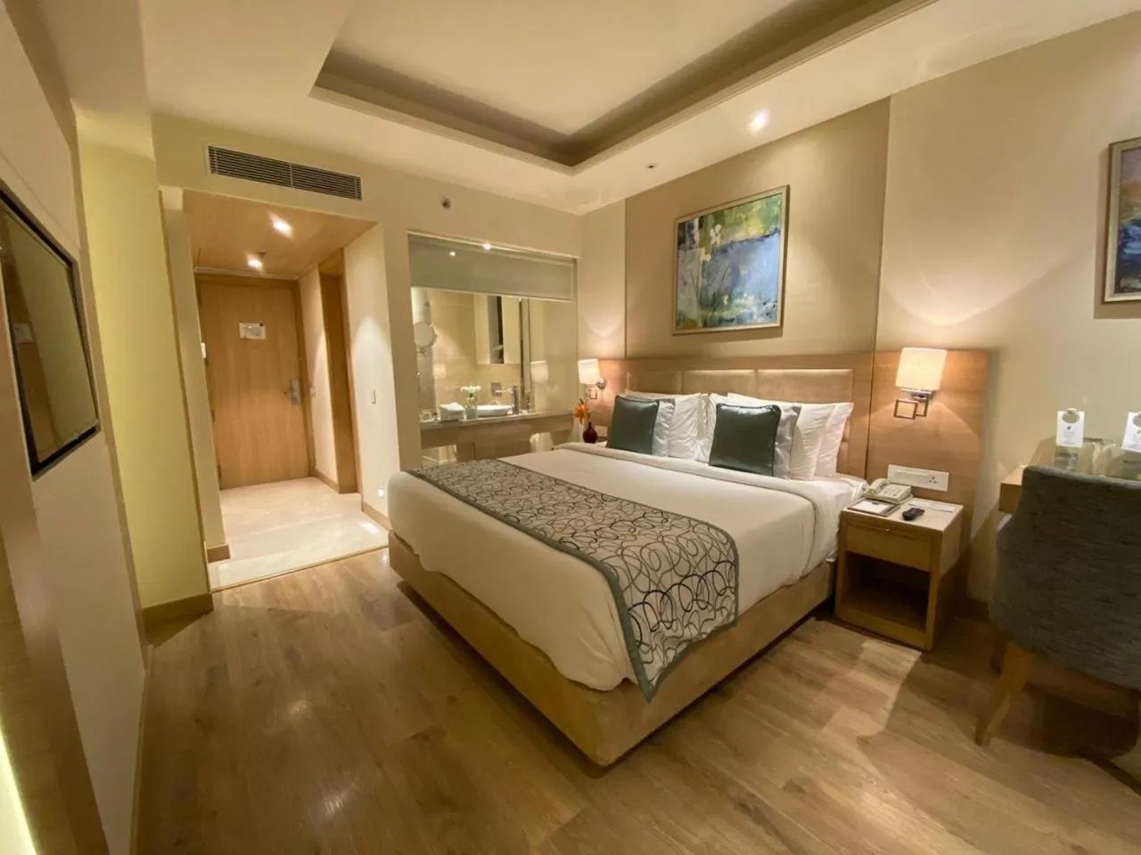 Bed in Golden Sarovar Portico