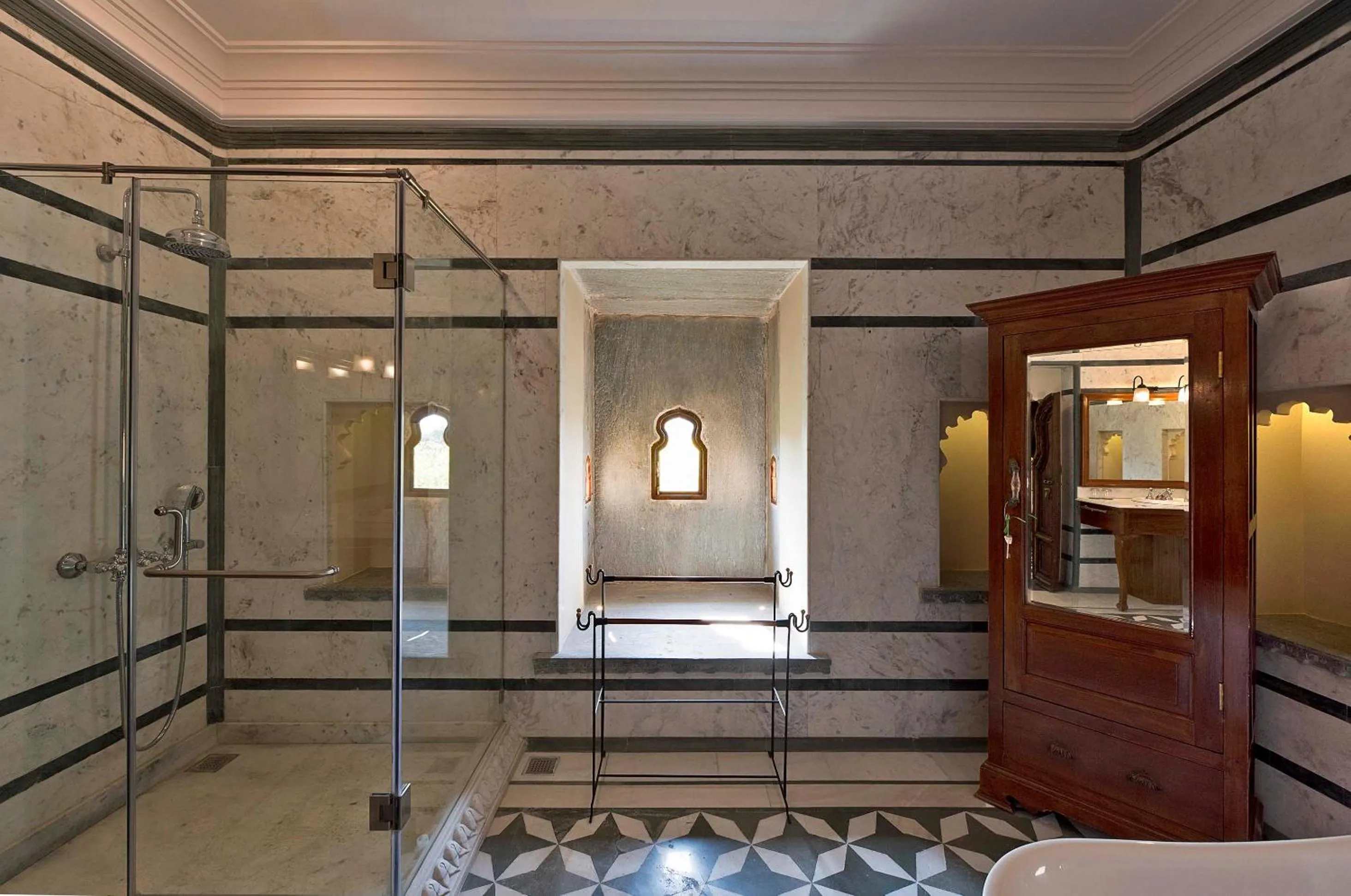 Shower in Gogunda Palace