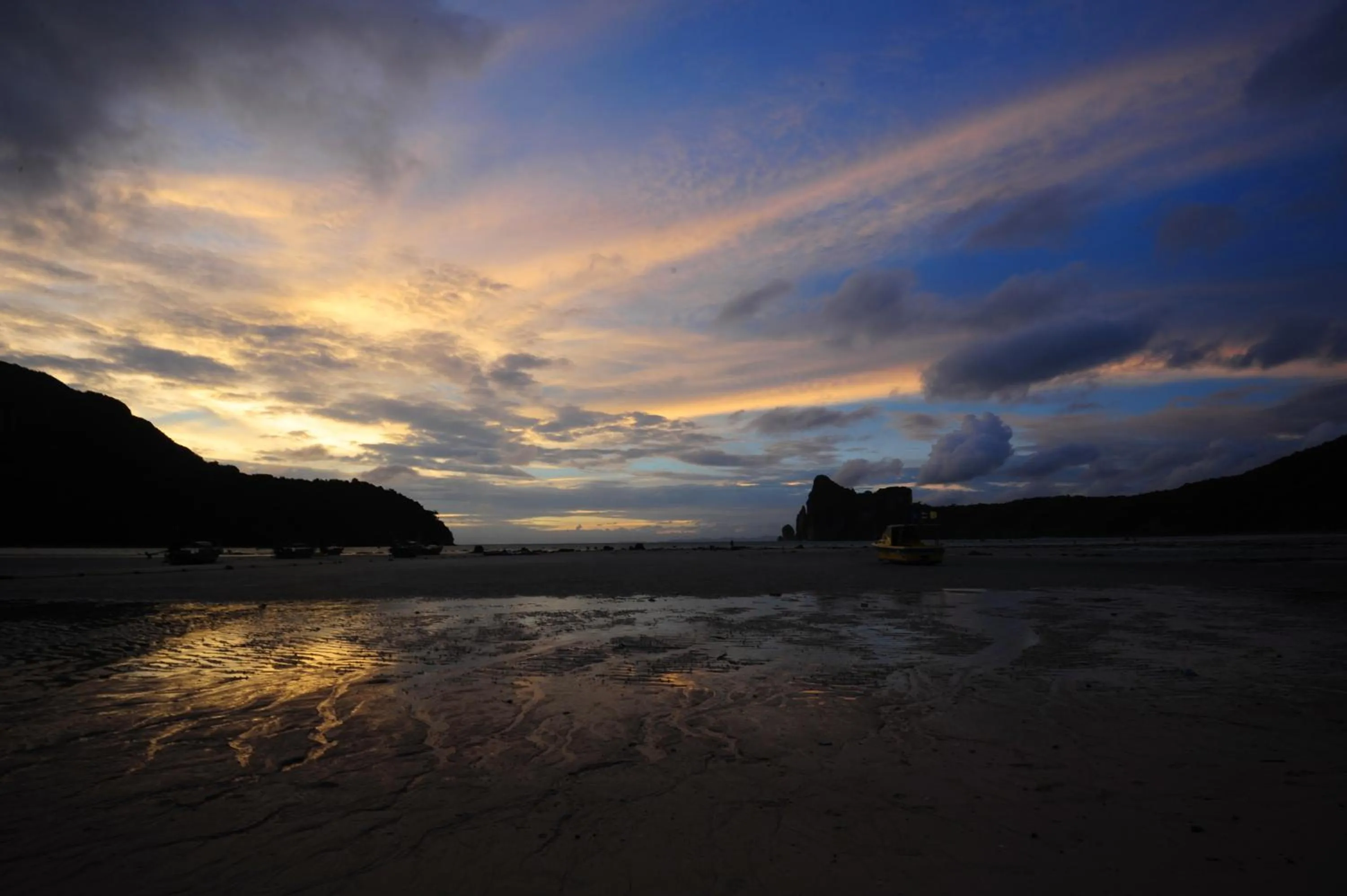 Natural landscape in Phi Phi Twin Palms Bungalow
