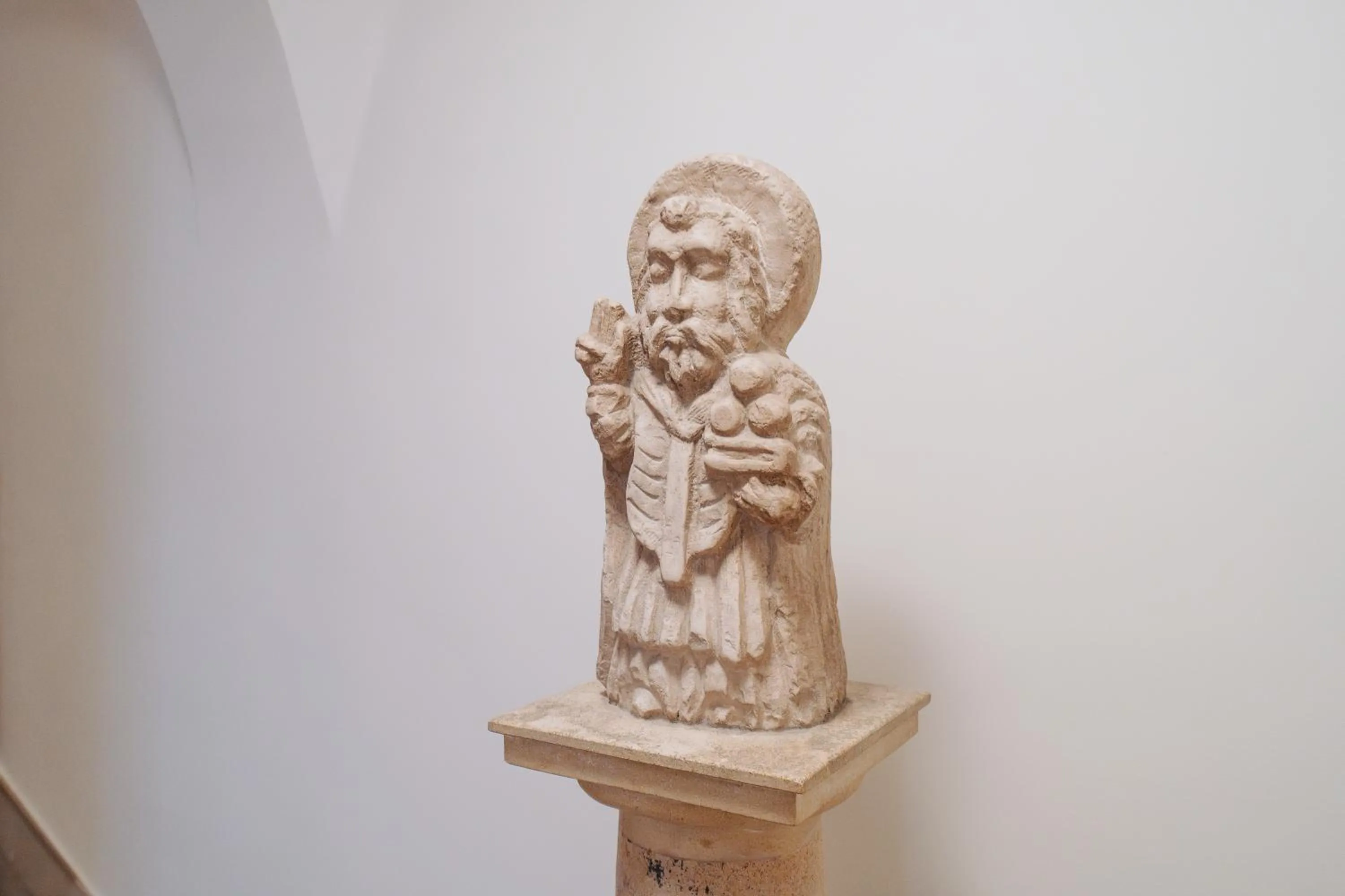 Decorative detail in Hotel San Nicola