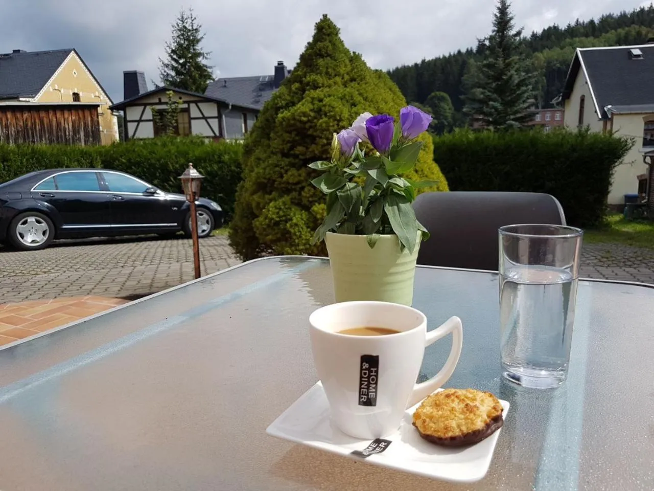 Restaurant/places to eat in Pension Nadia