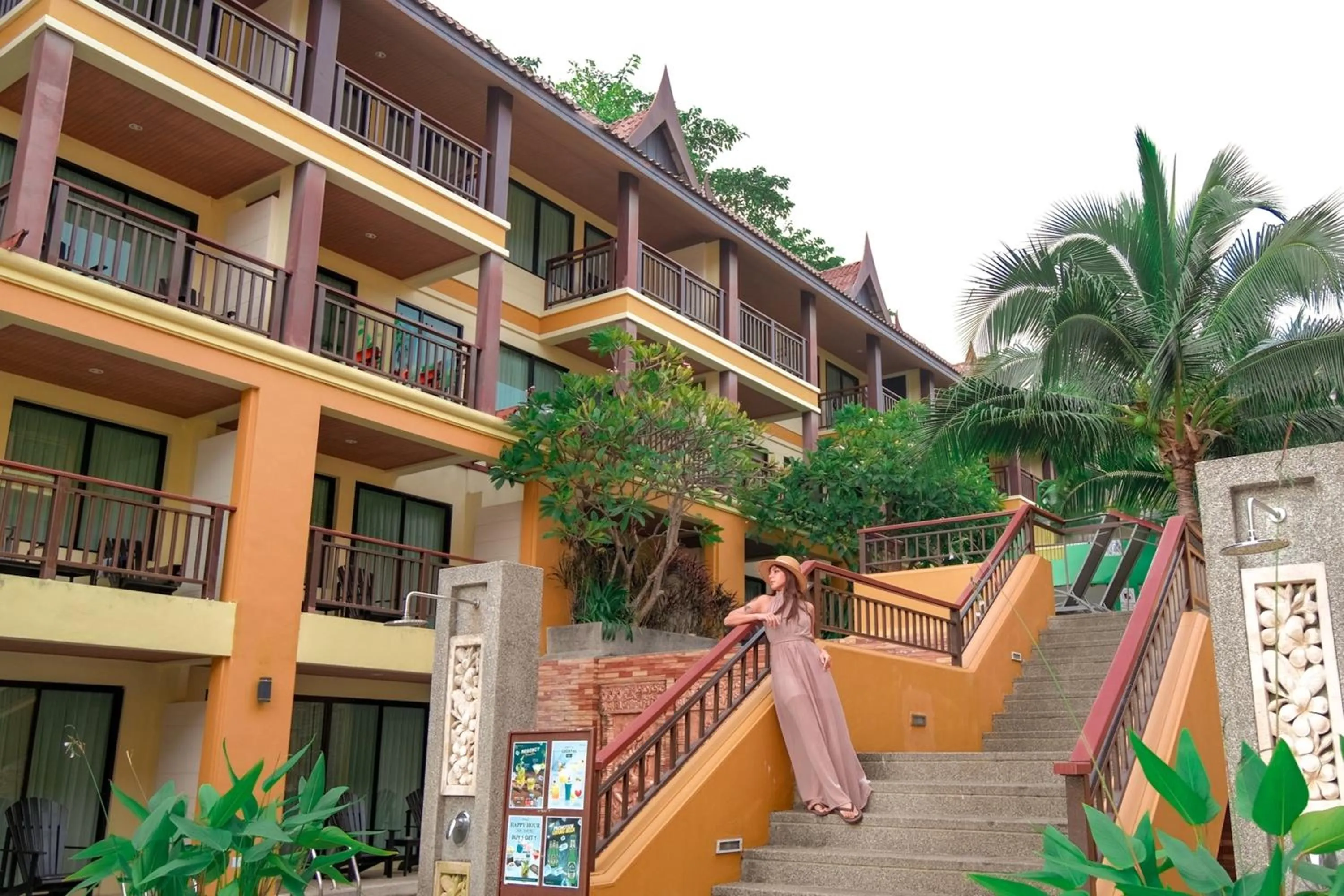 Property building in Diamond Cottage Resort & Spa