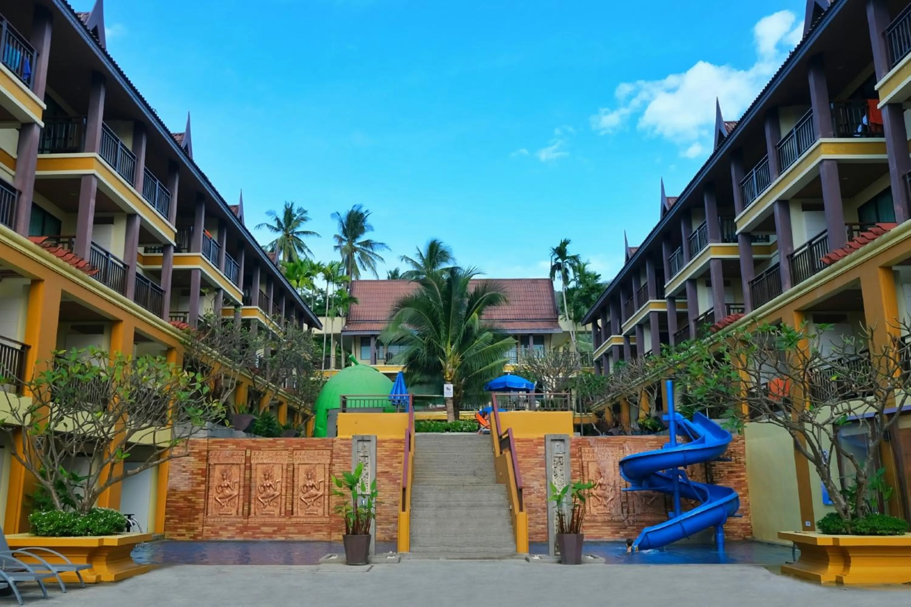 Property building in Diamond Cottage Resort & Spa