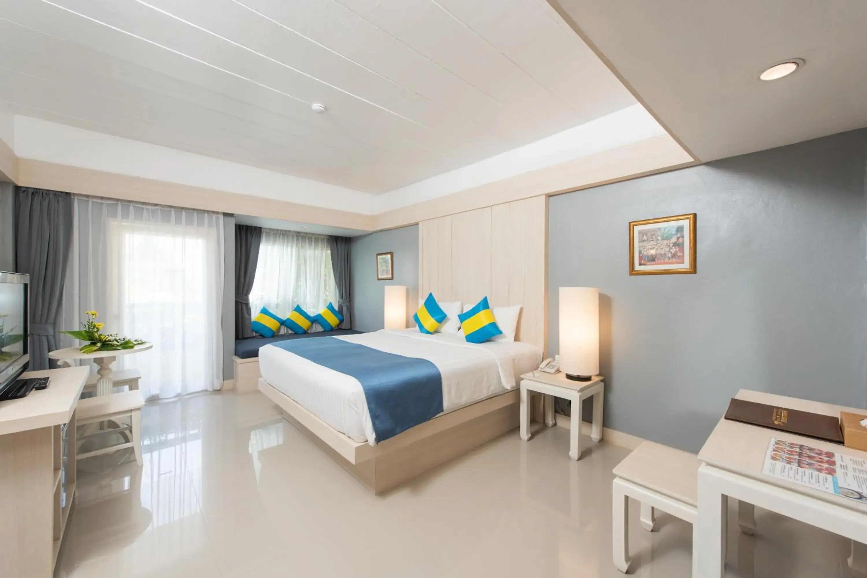 Superior Double or Twin Room with Pool View in Diamond Cottage Resort & Spa Superior Double or Twin Room with Pool View in Diamond Cottage Resort & Spa