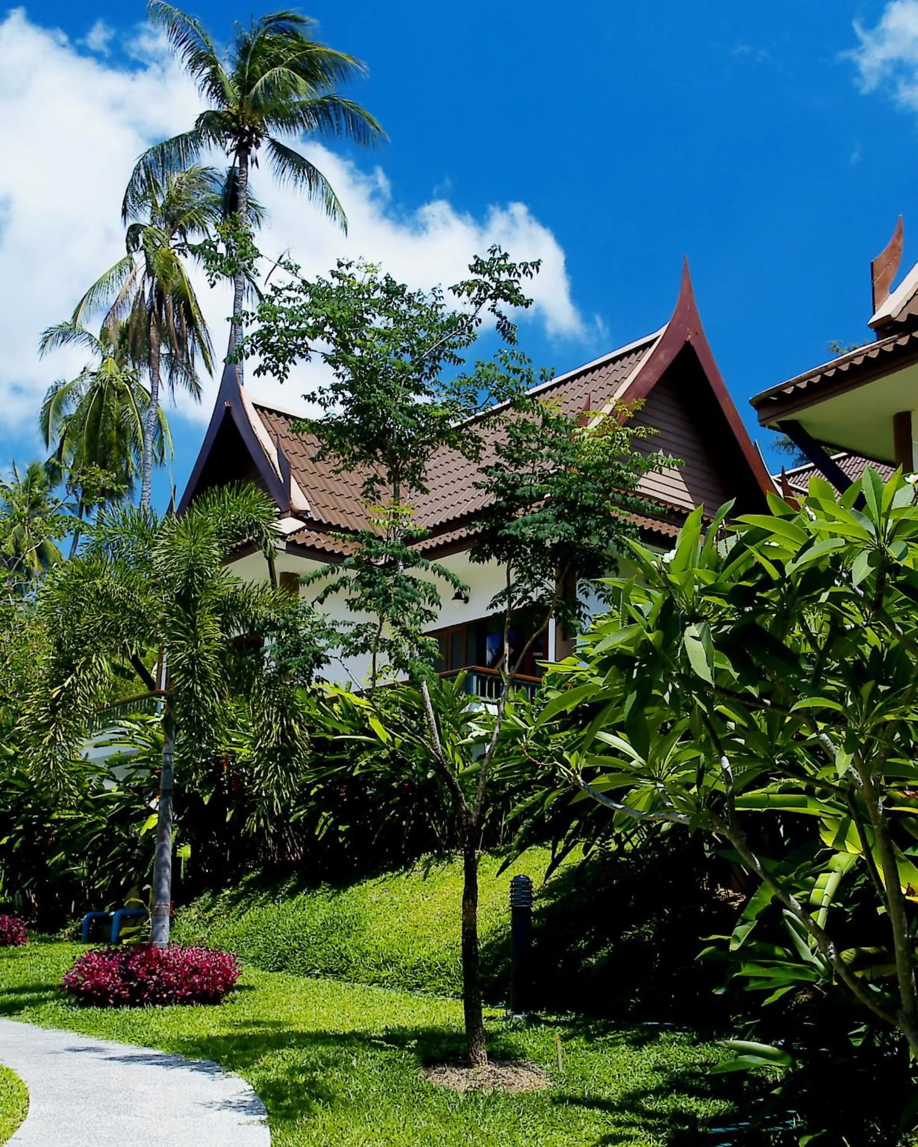Property building in Diamond Cottage Resort & Spa