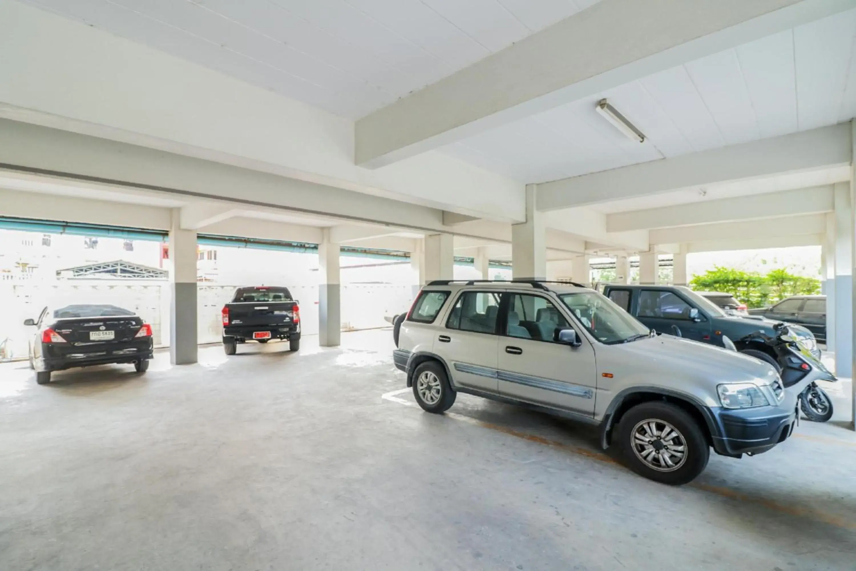 Parking in King One Suvarnabhumi Parking in King One Suvarnabhumi
