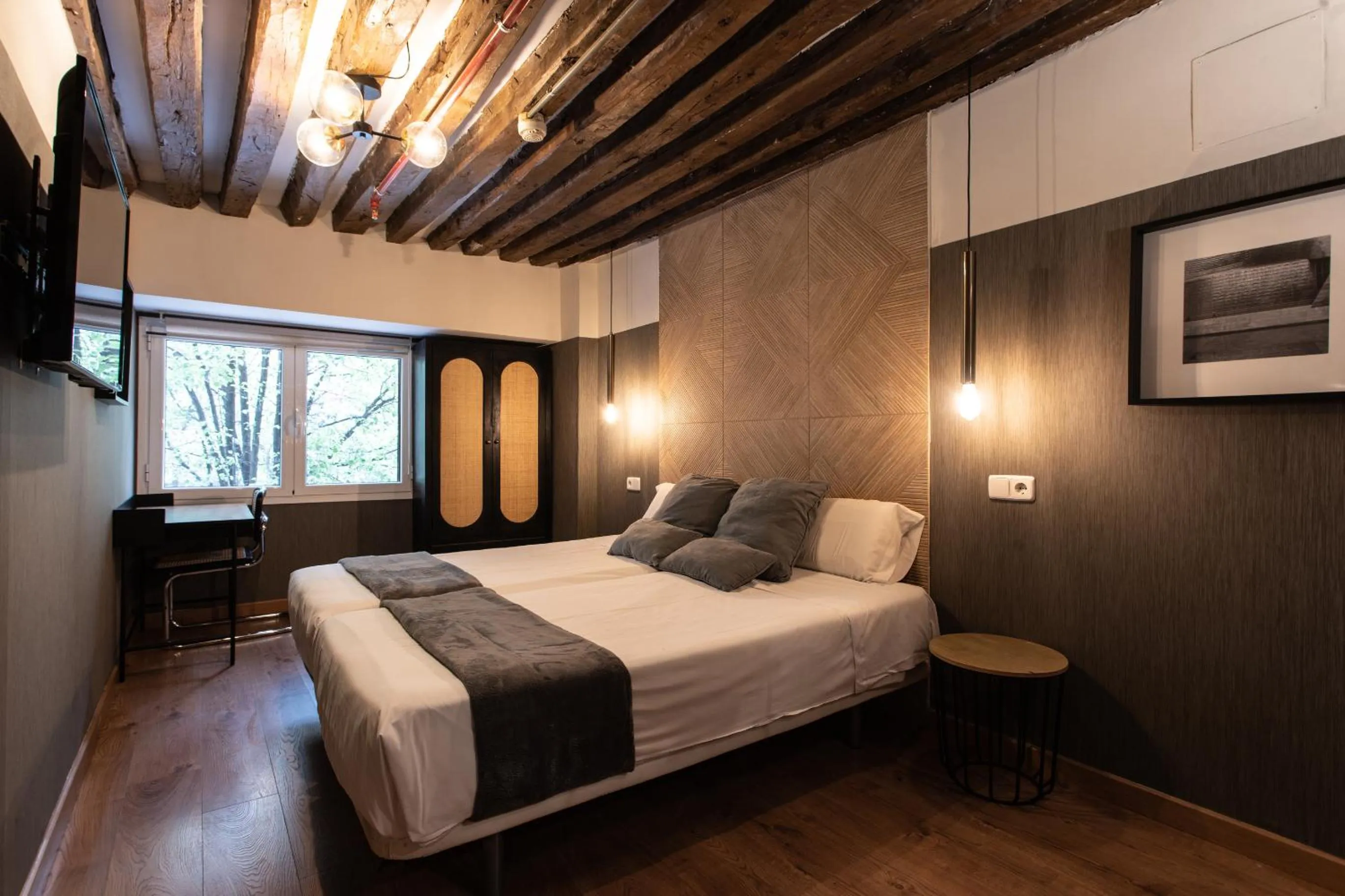 Bed in SUITES YOU Zinc