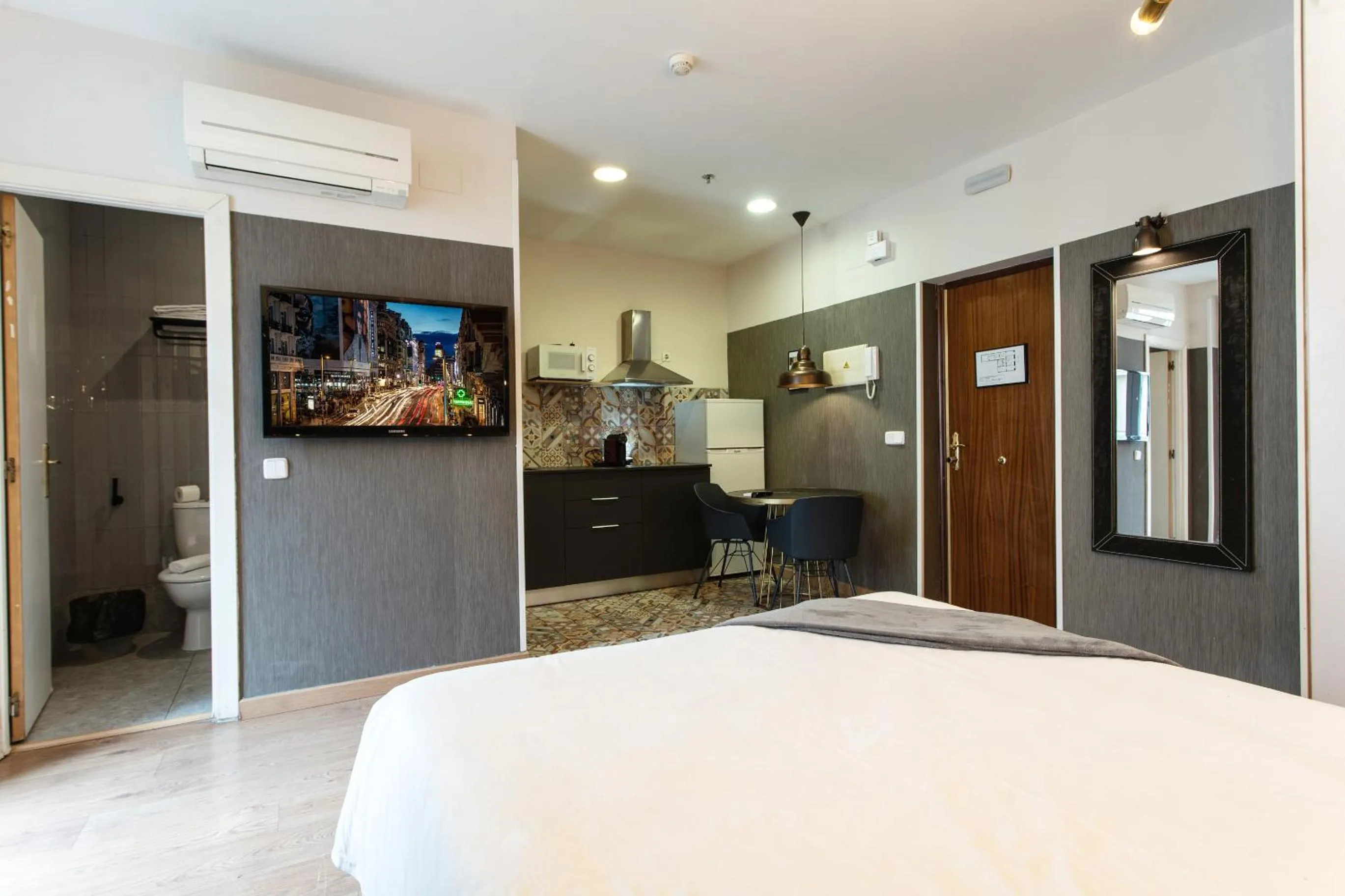 Bed in SUITES YOU Zinc