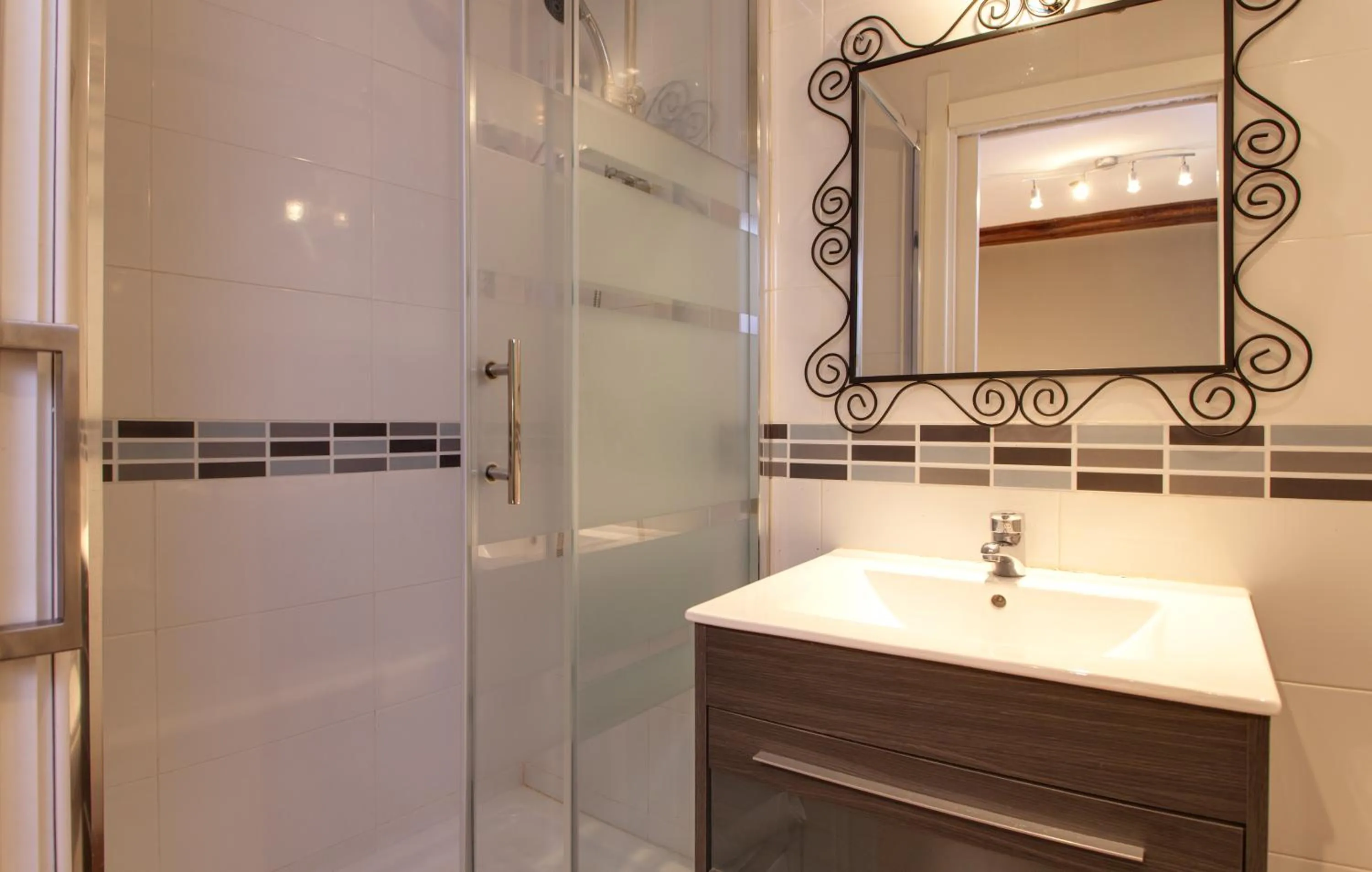 Bathroom in SUITES YOU Zinc