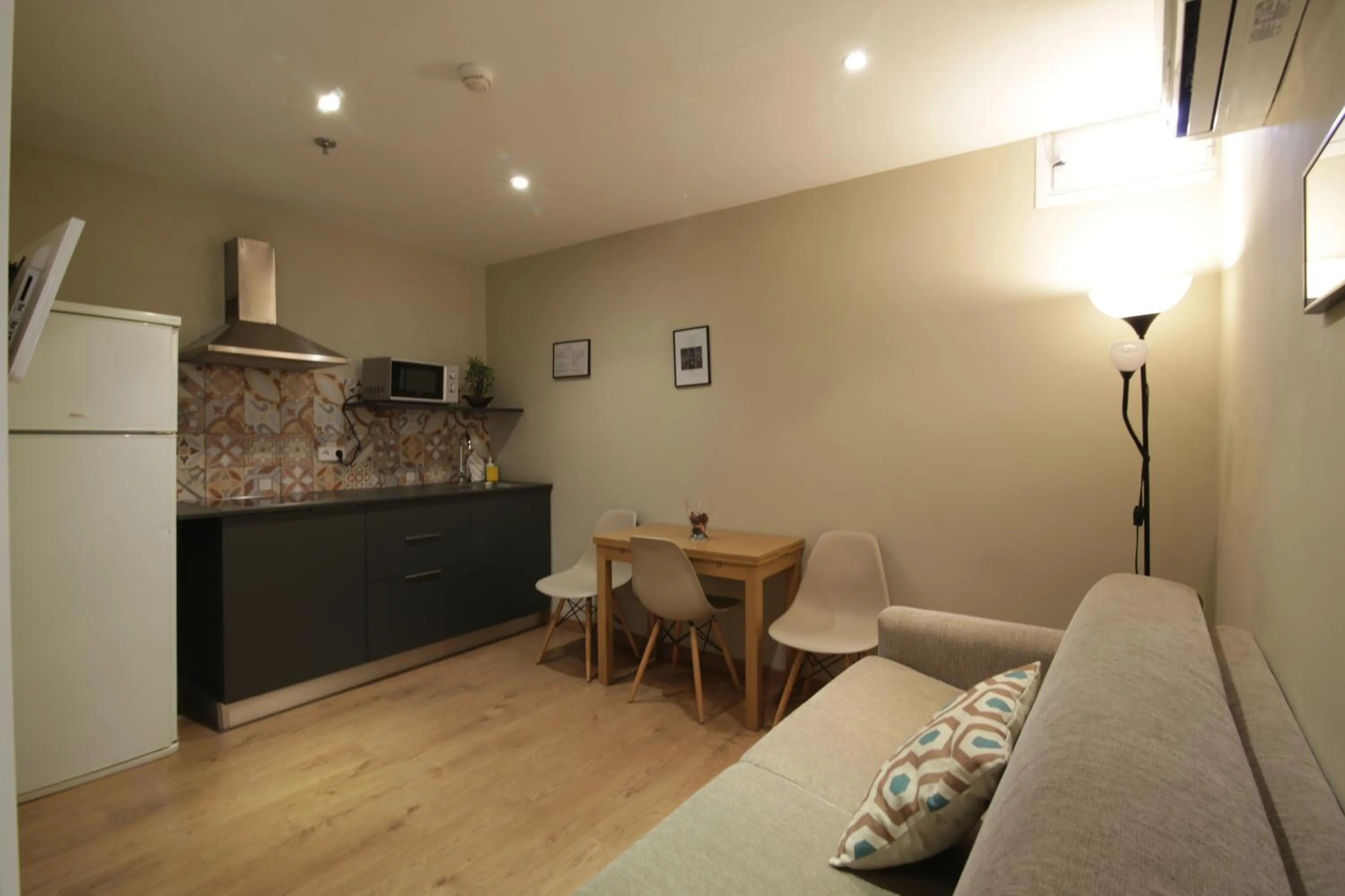 Kitchen or kitchenette in SUITES YOU Zinc