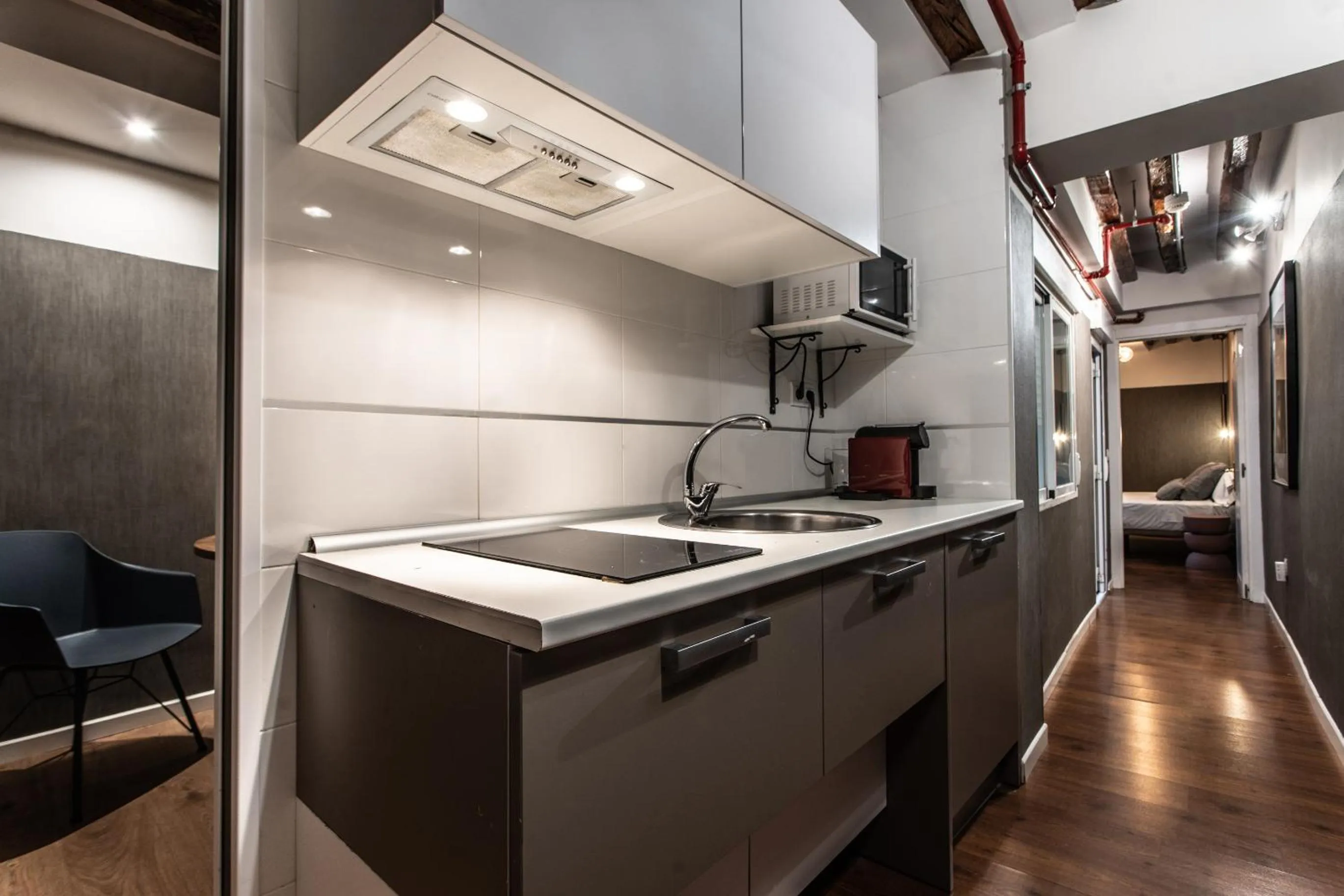 kitchen in SUITES YOU Zinc