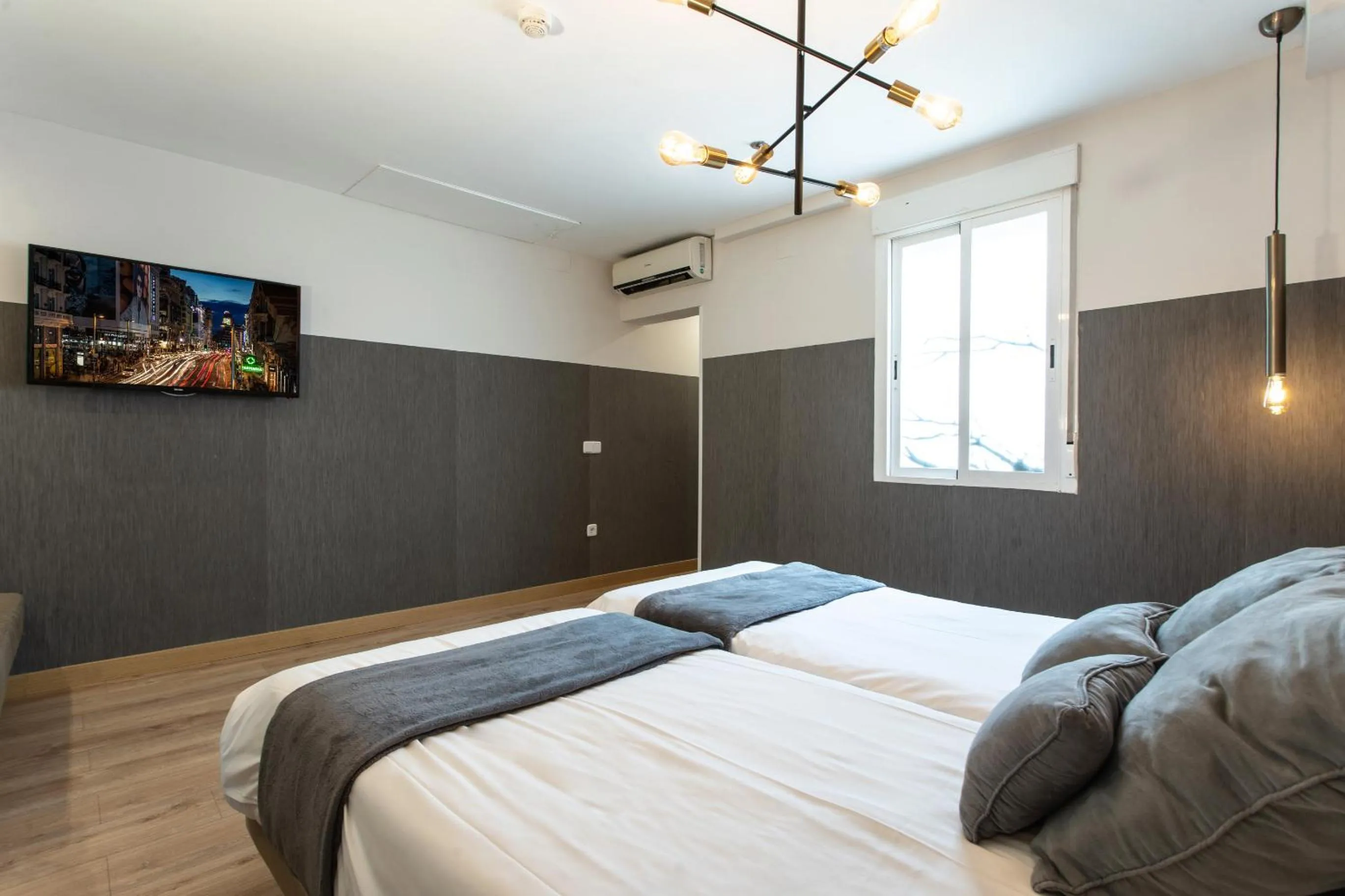 Bed in SUITES YOU Zinc