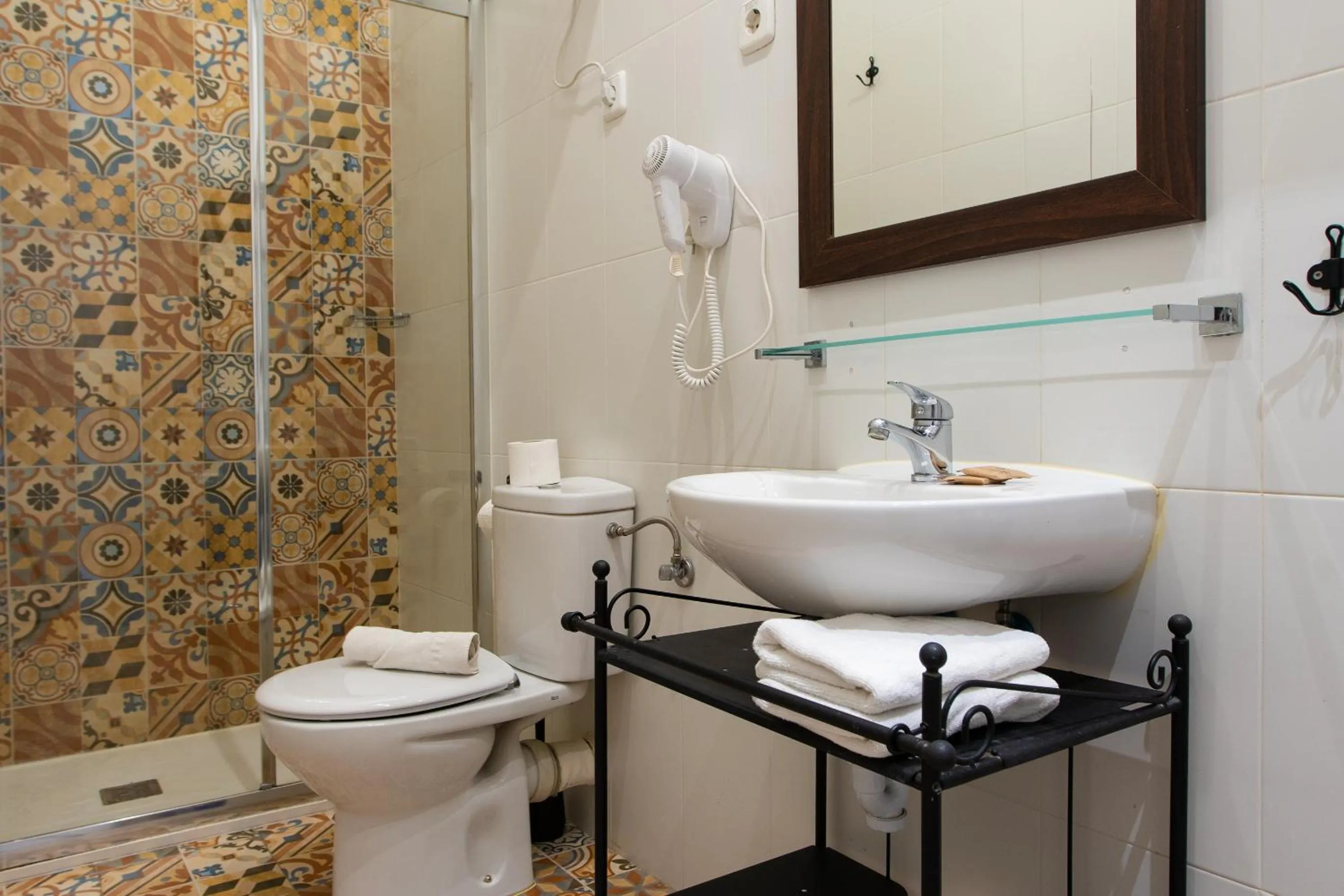 Shower in SUITES YOU Zinc