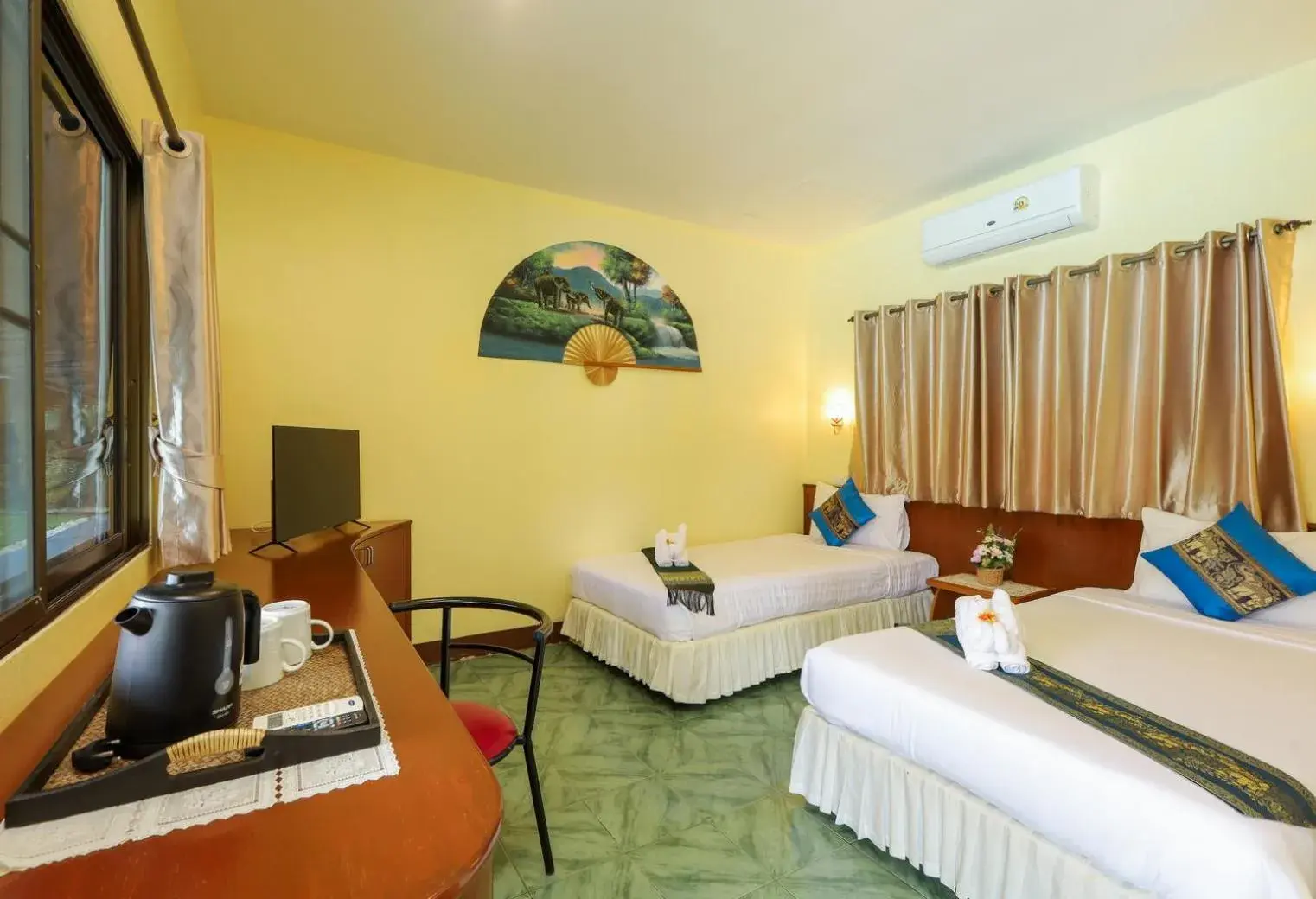 Bedroom, Bed in The Golddiggers Resort Bedroom, Bed in The Golddiggers Resort