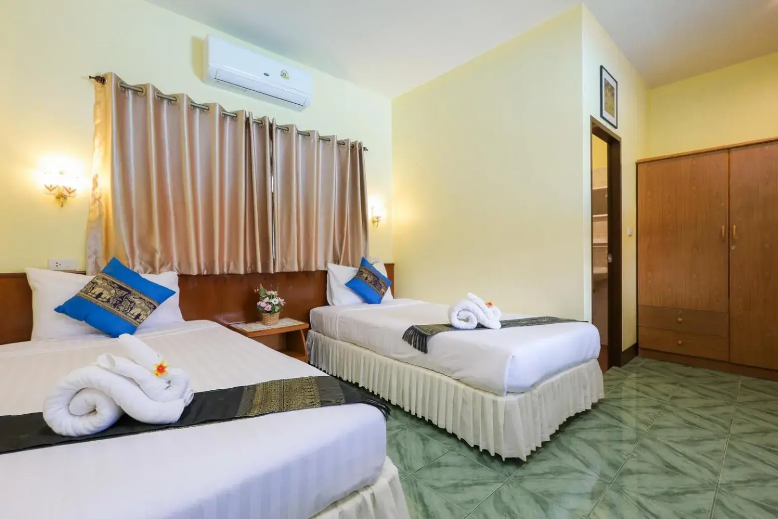 Deluxe Double or Twin Room in The Golddigger's Resort Deluxe Double or Twin Room in The Golddigger's Resort