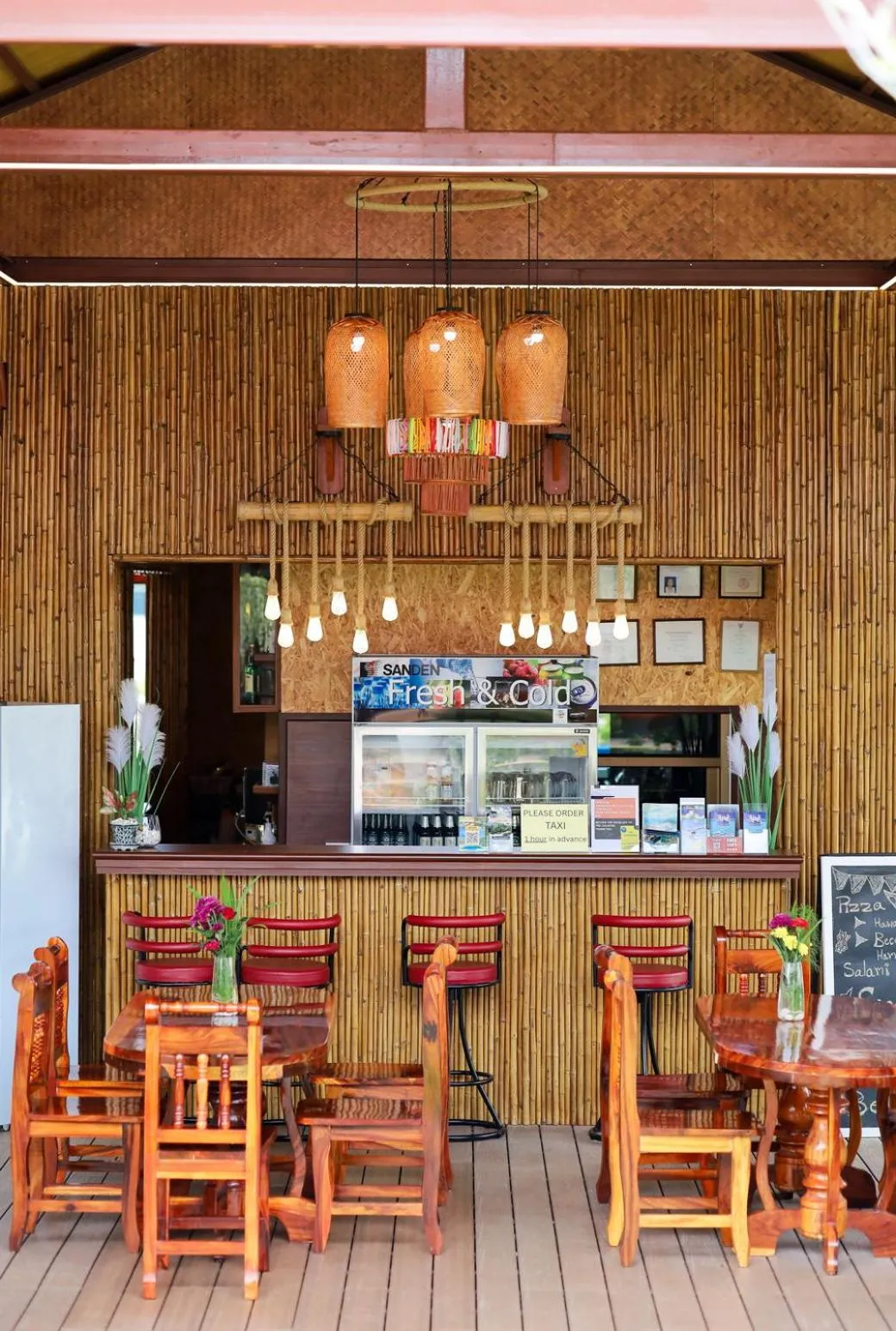 Restaurant/places to eat in The Golddiggers Resort