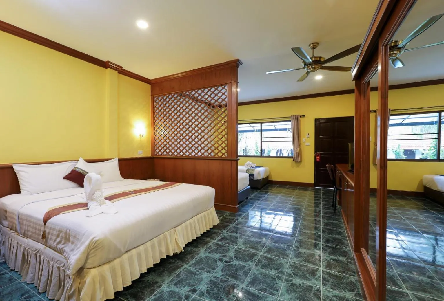 Bedroom, Bed in The Golddiggers Resort