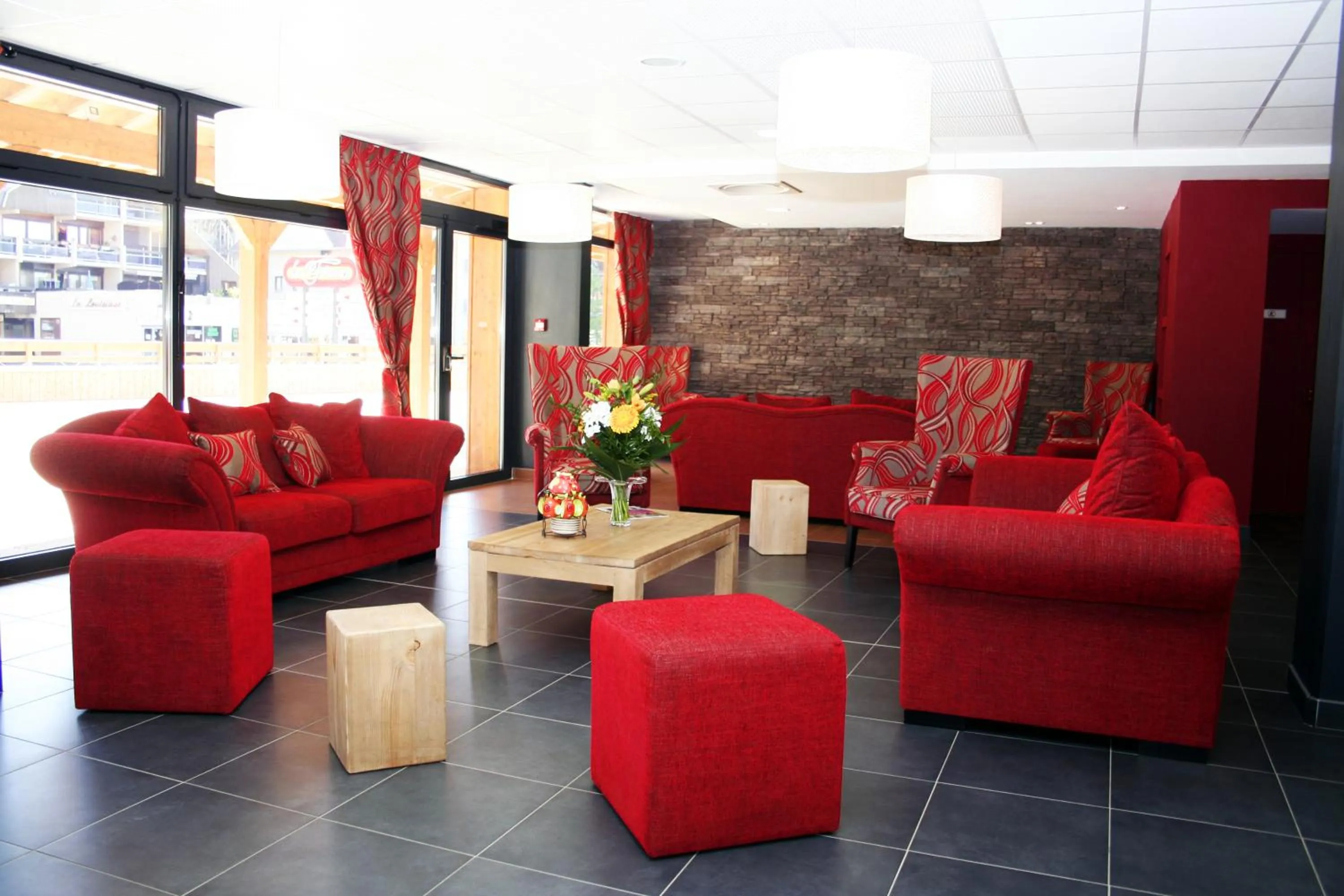 Lobby or reception in Résidence Néméa L'Aigle Bleu