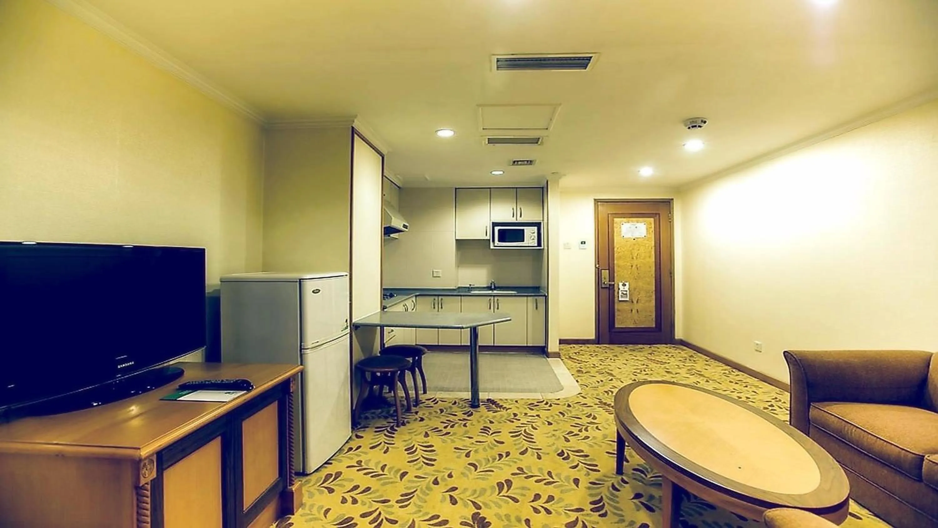 Photo of the whole room in Holiday Inn Beijing Chang An West by IHG