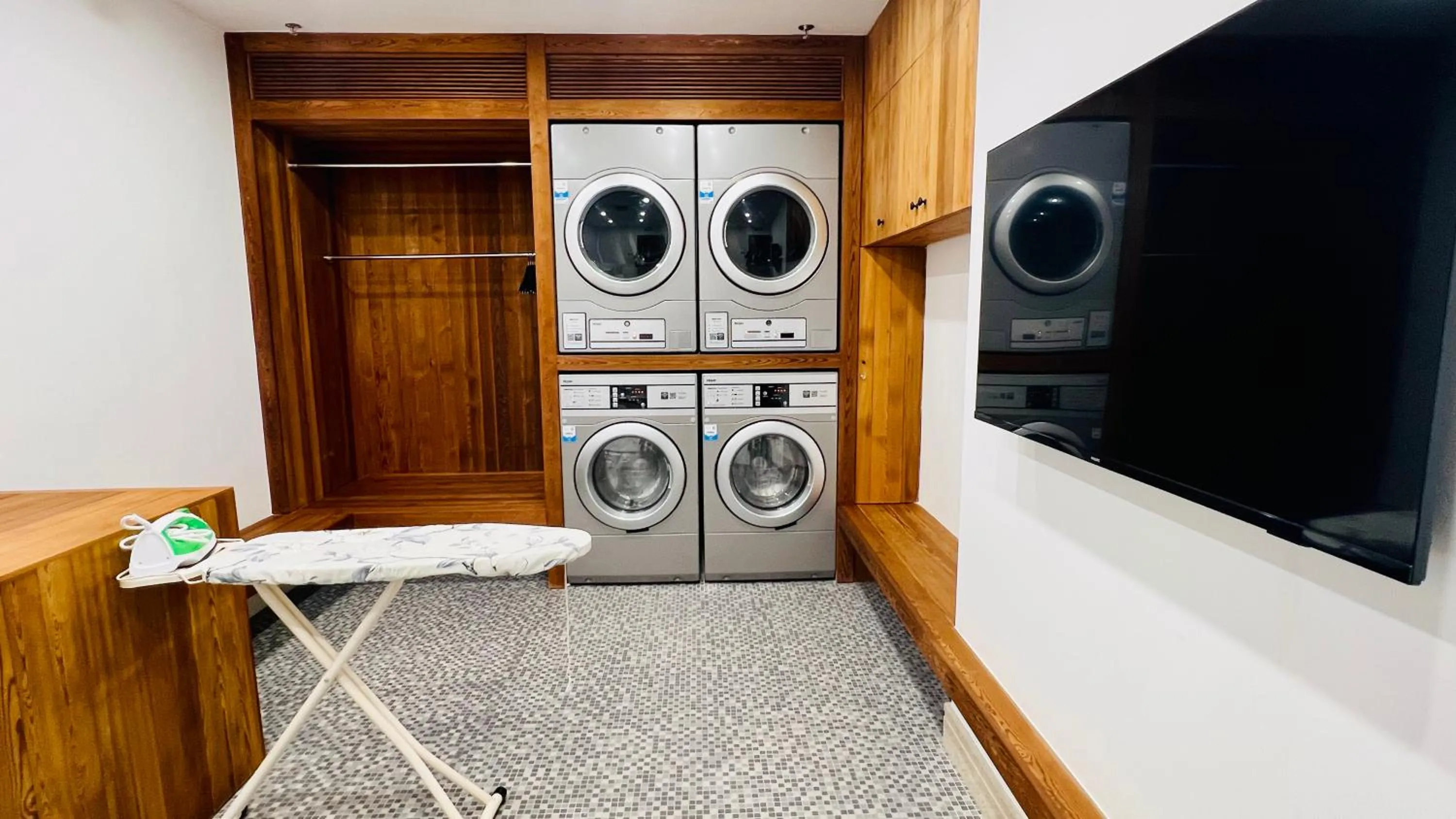 washing machine in LeafIN Hotel Beijing Minzuyuan l Bird's Nest