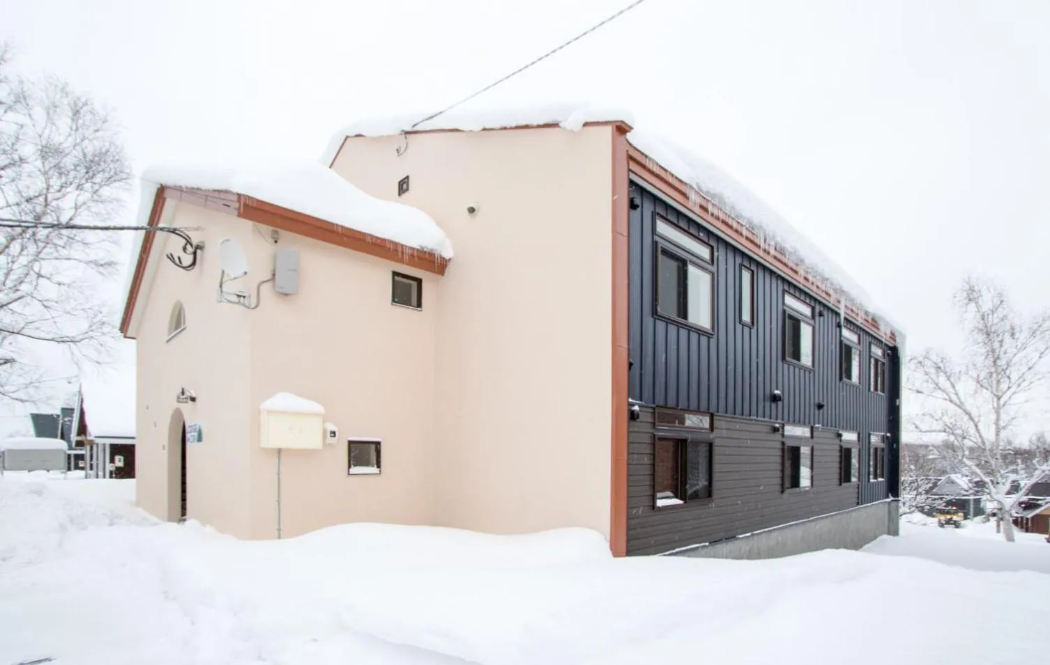 Facade/entrance in Lodge Mori Apartments